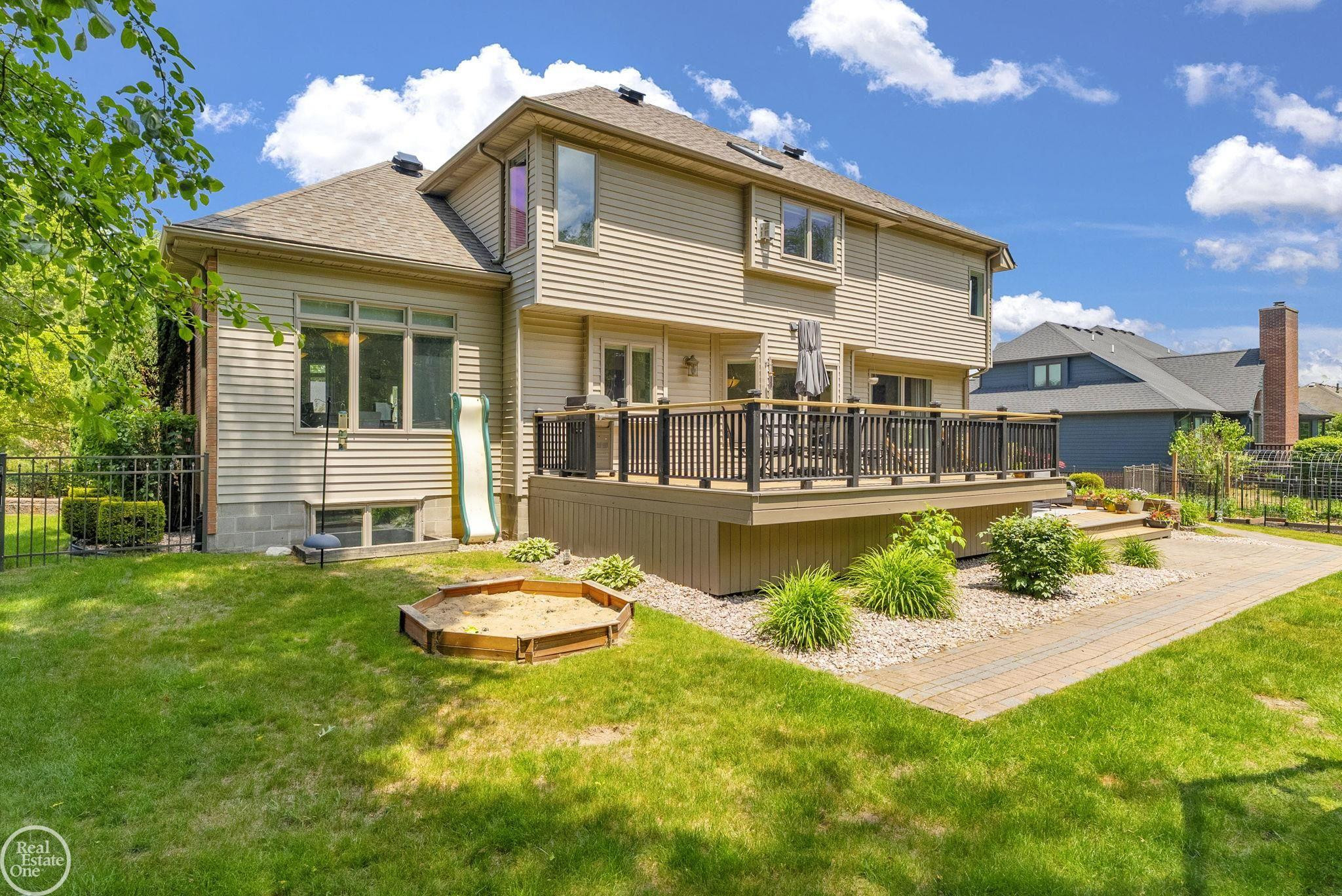 3007 Shorewood Boulevard, MI 48059 — Photo 10