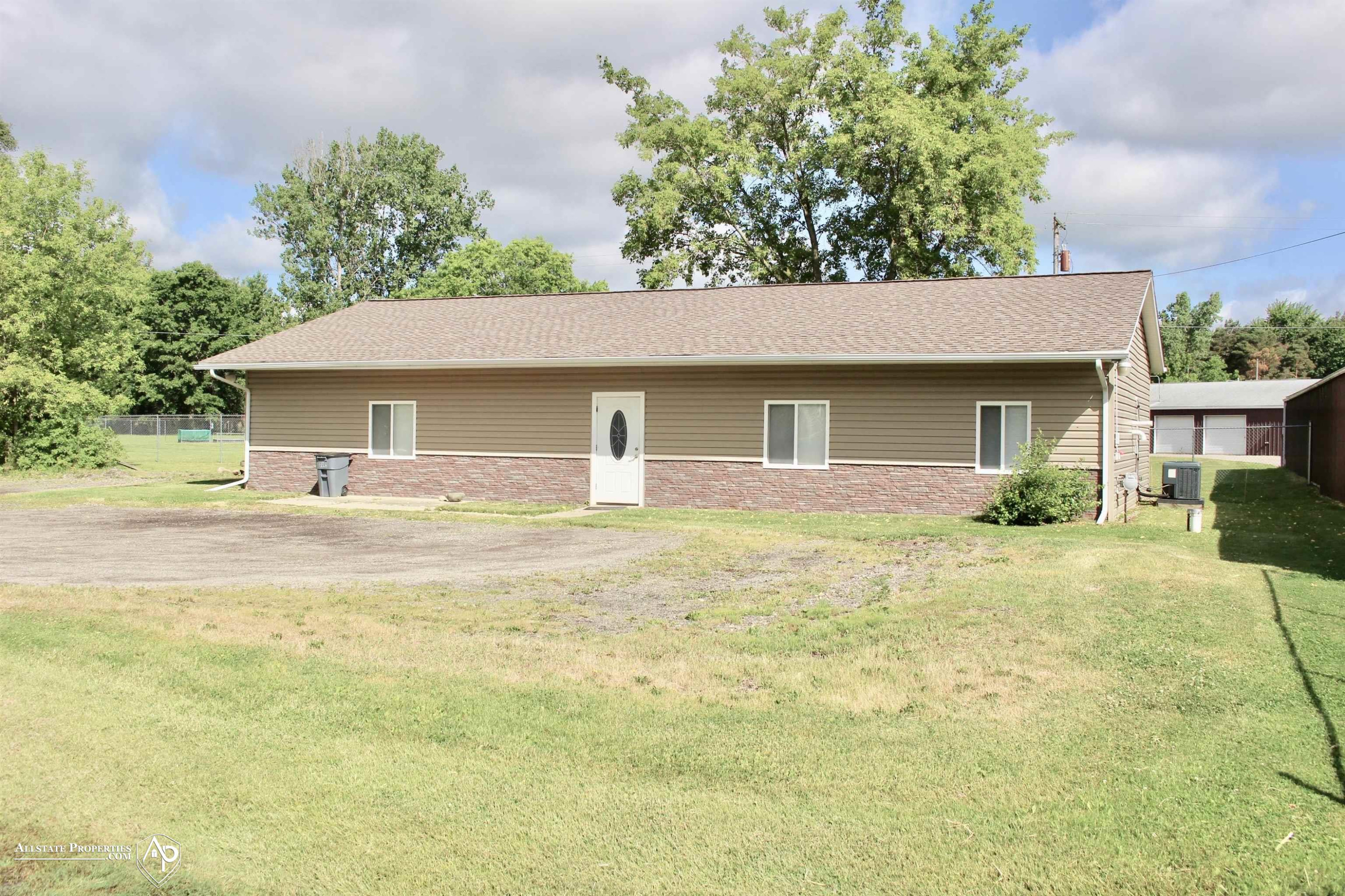 3592 Genesee Road, Lapeer, MI 48446 — Photo 2