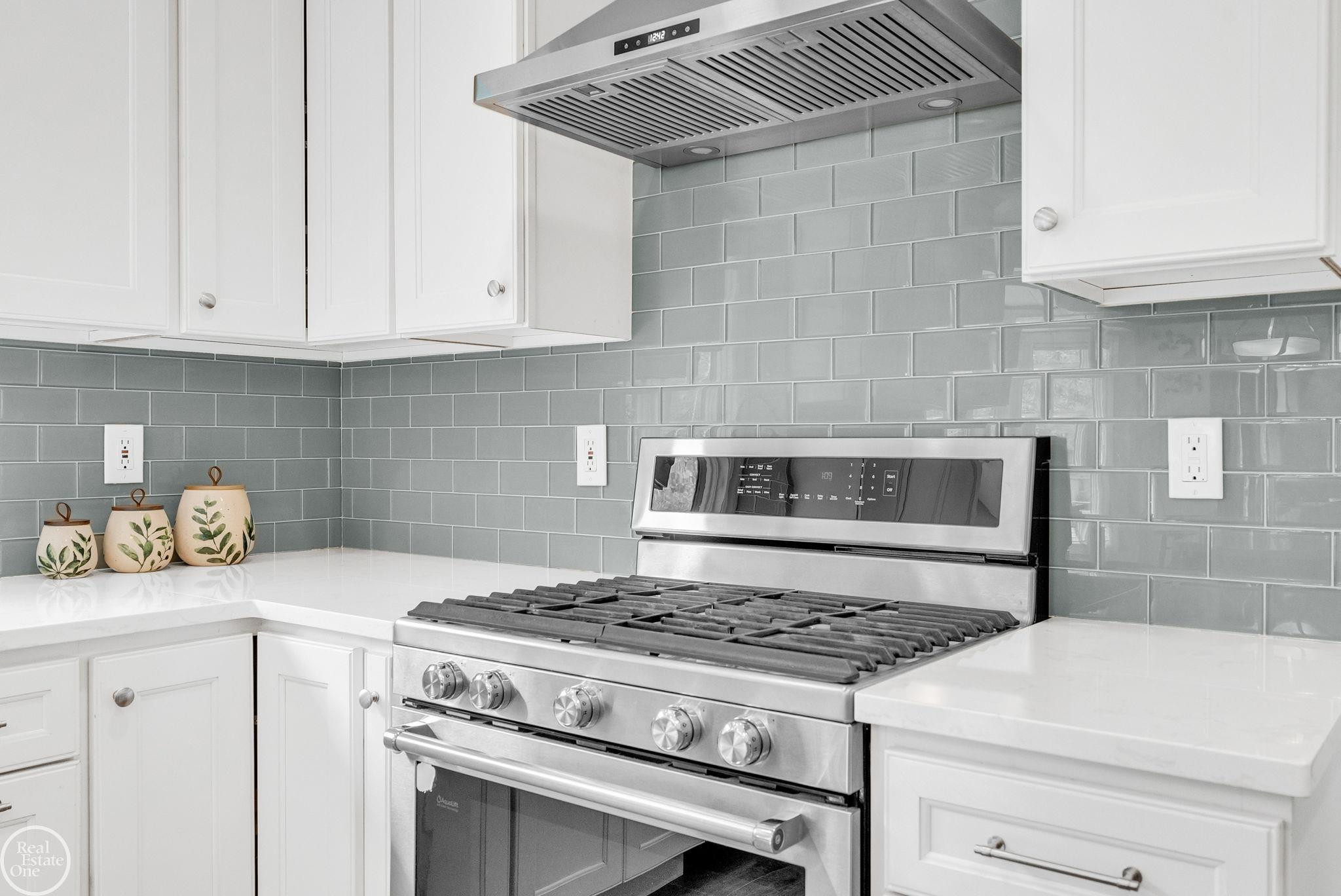 3007 Shorewood Boulevard, MI 48059 — Photo 31