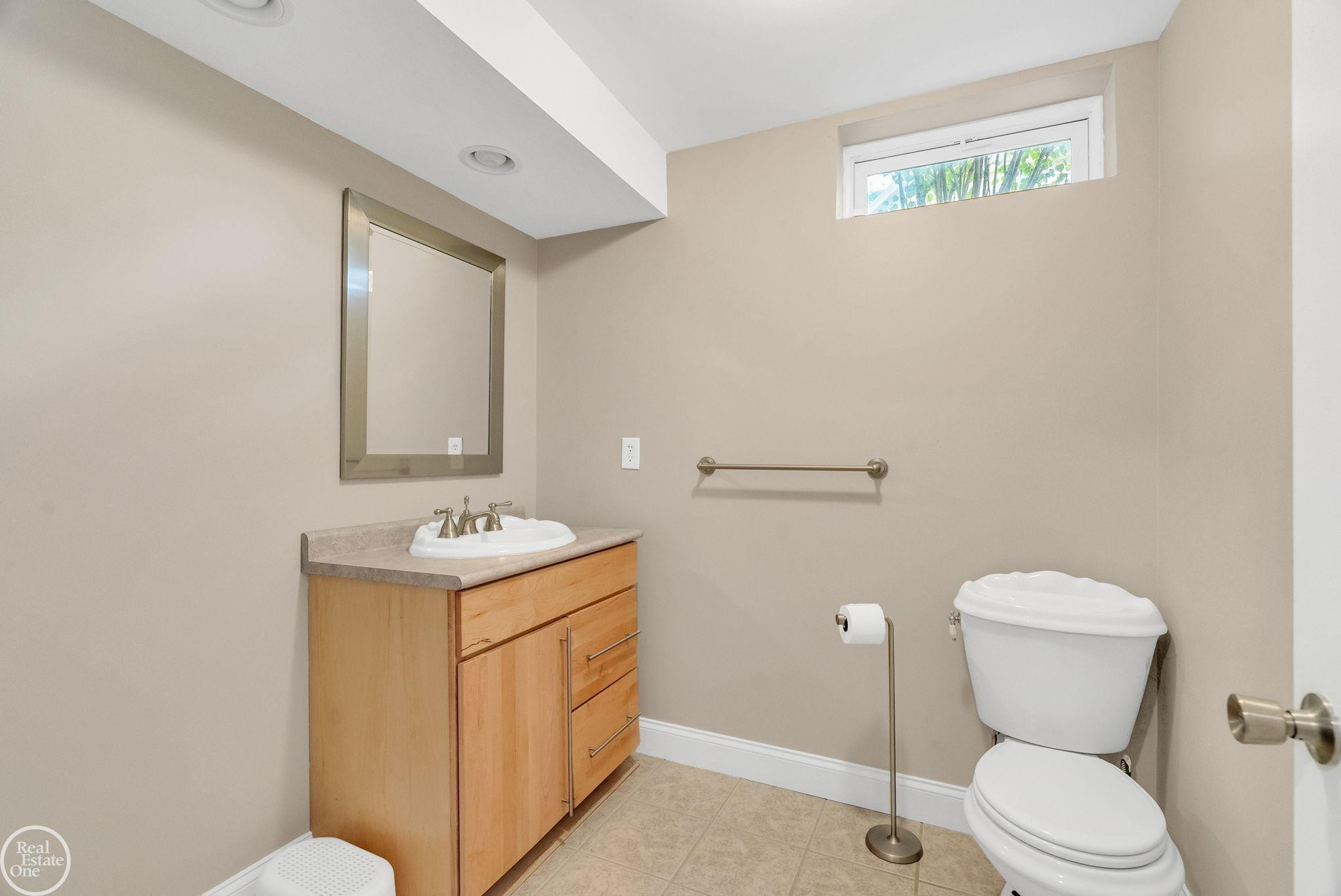 3007 Shorewood Boulevard, MI 48059 — Photo 70