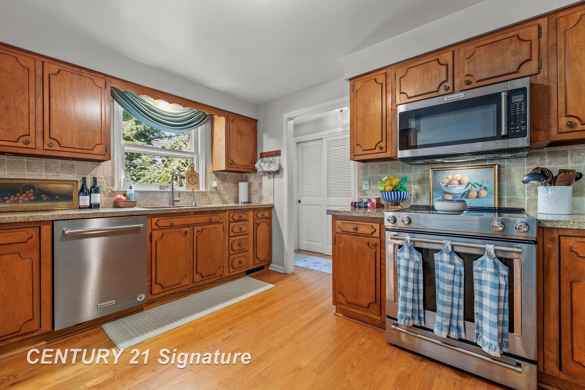 358 Somerset Road, Saginaw, MI 48638 — Photo 2