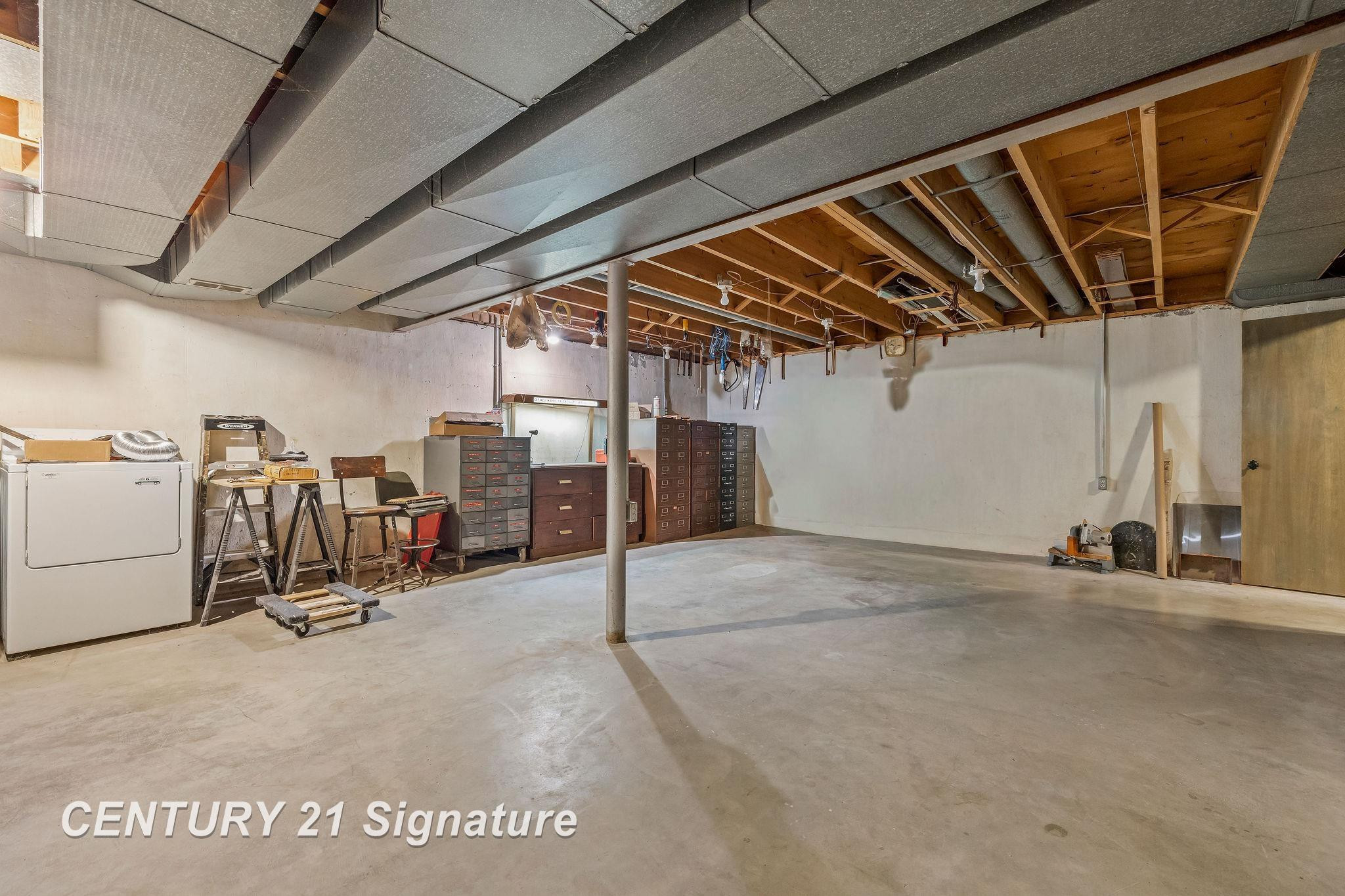 358 Somerset Road, Saginaw, MI 48638 — Photo 32