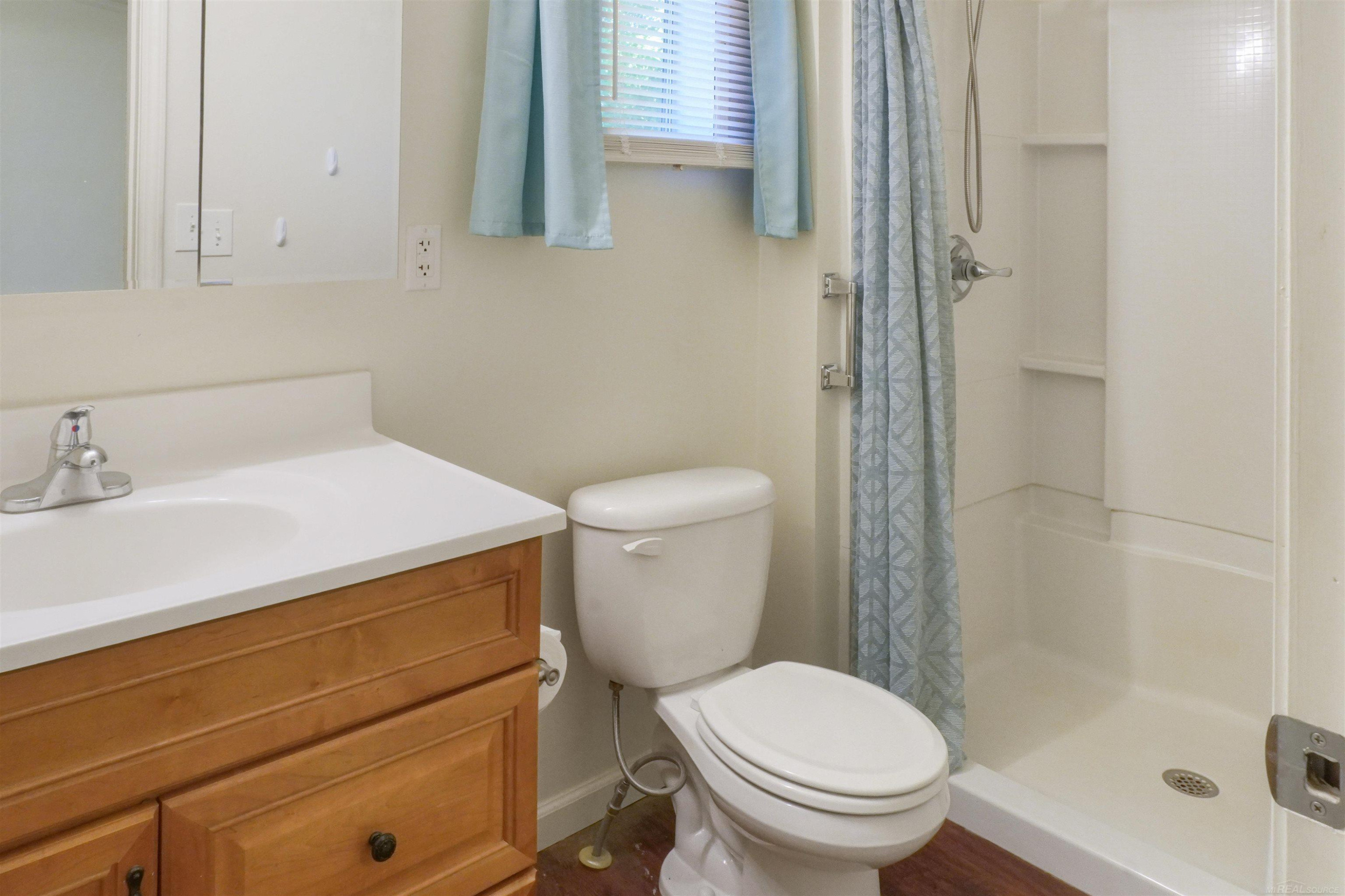 1832 Manchester Drive, Lapeer, MI 48446 — Photo 12