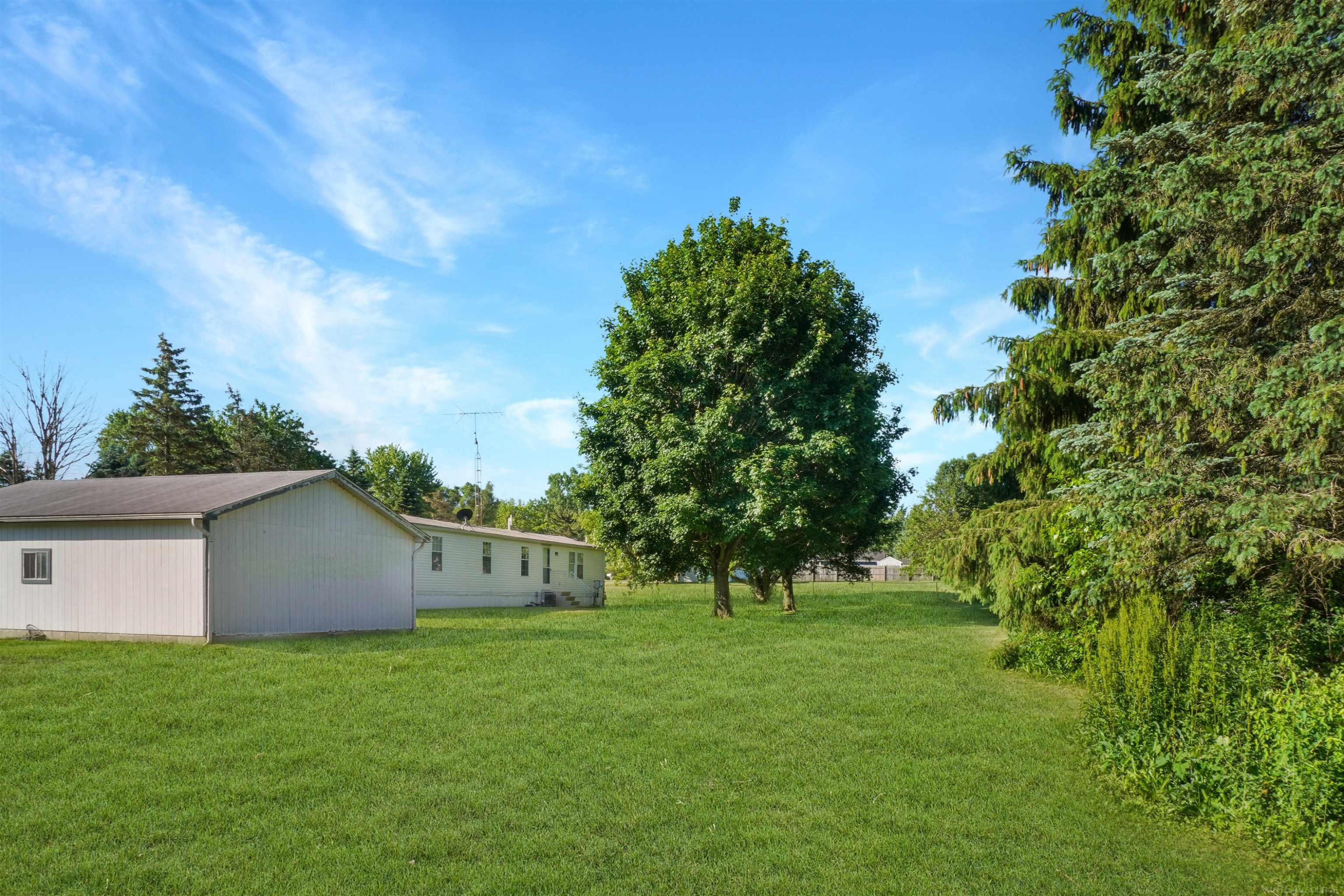 1832 Manchester Drive, Lapeer, MI 48446 — Photo 28