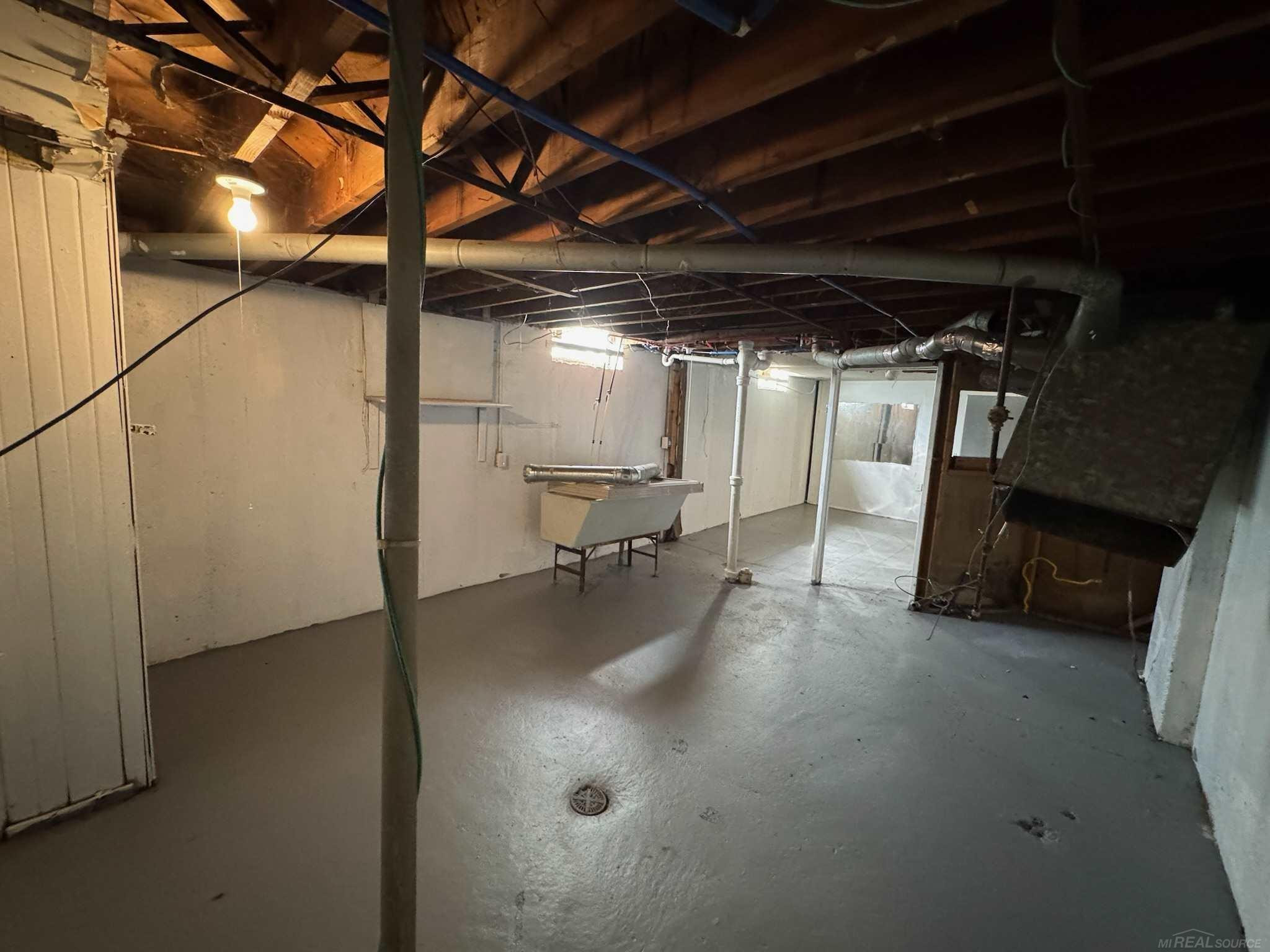 19961 Greenfield Road, Detroit, MI 48235 — Photo 8