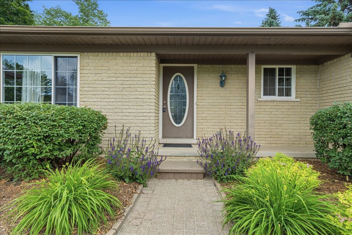 5191 Saint Richard Drive, Utica, MI 48316 — Photo 2