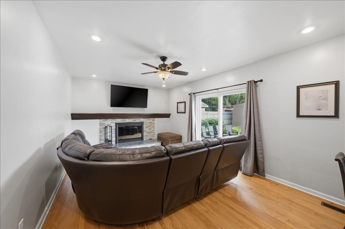 5191 Saint Richard Drive, Utica, MI 48316 — Photo 10