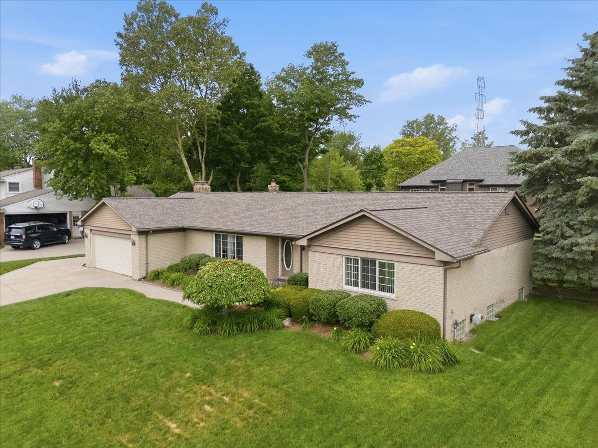 5191 Saint Richard Drive, Utica, MI 48316 — Photo 31