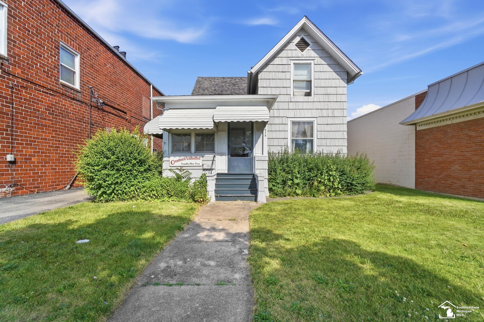 828 S Monroe Street, Monroe, MI 48161