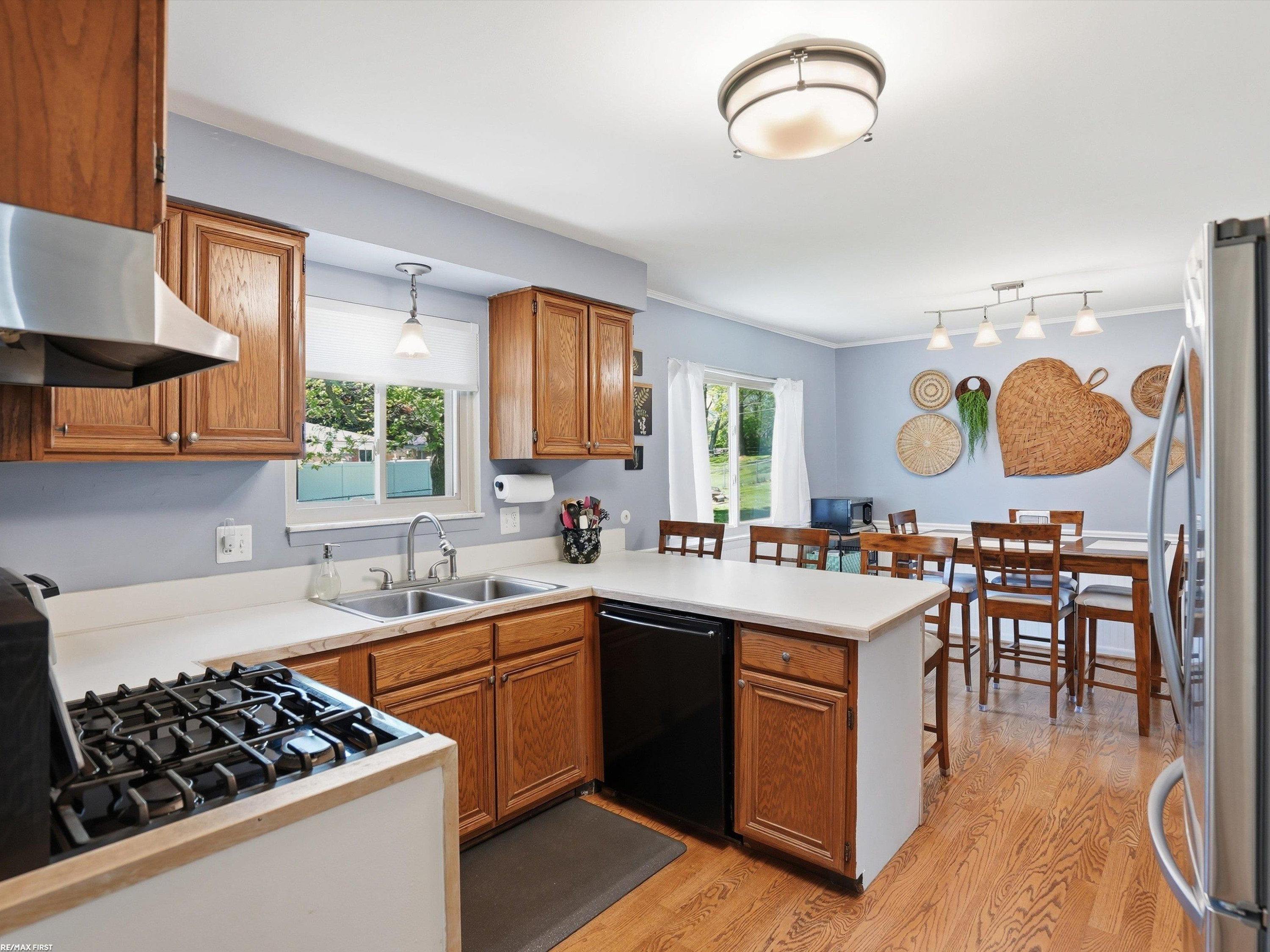 4112 Thorney Drive, Utica, MI 48316 — Photo 18
