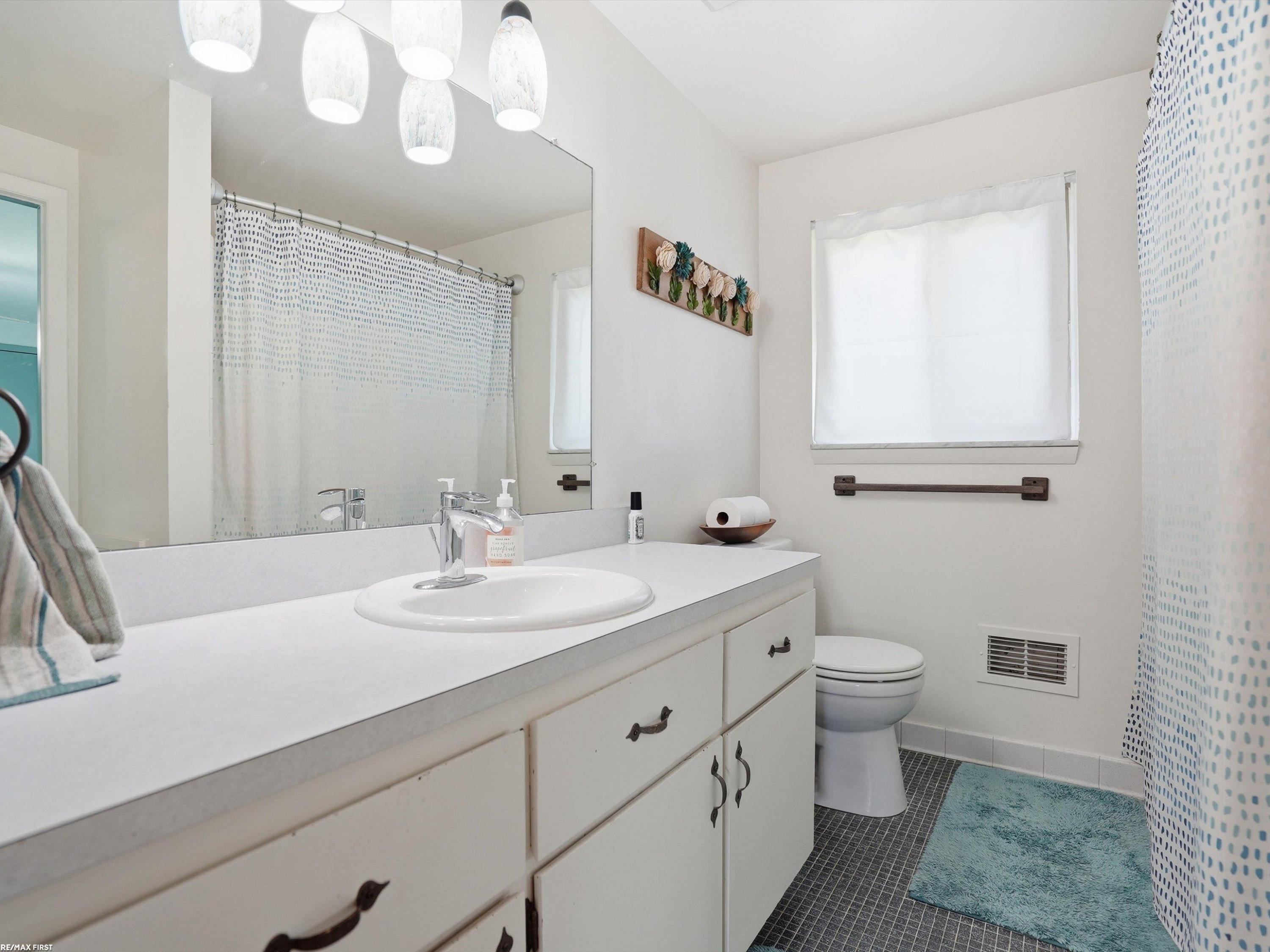 4112 Thorney Drive, Utica, MI 48316 — Photo 31