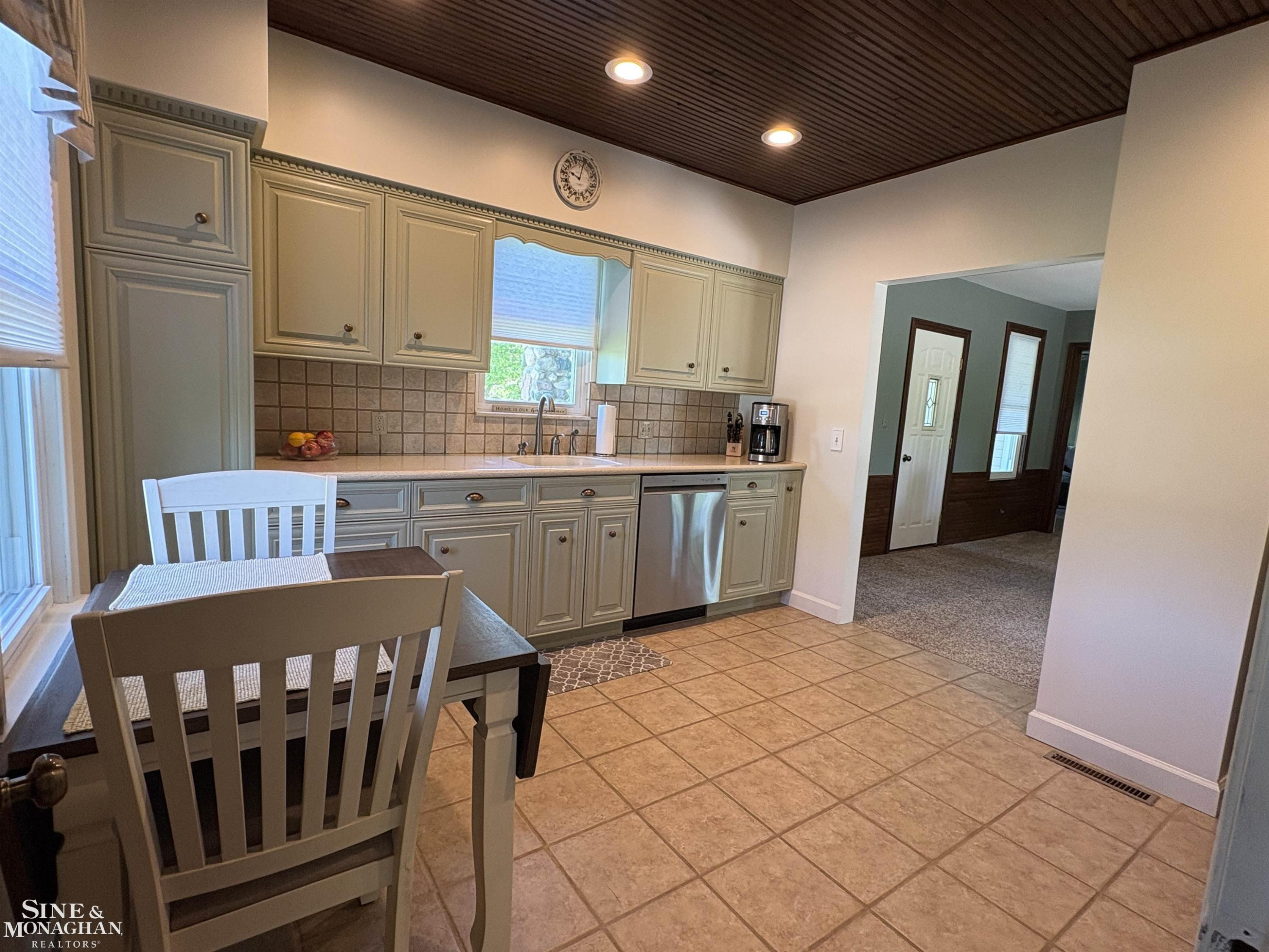 6281 Lindsey Road, MI — Photo 4