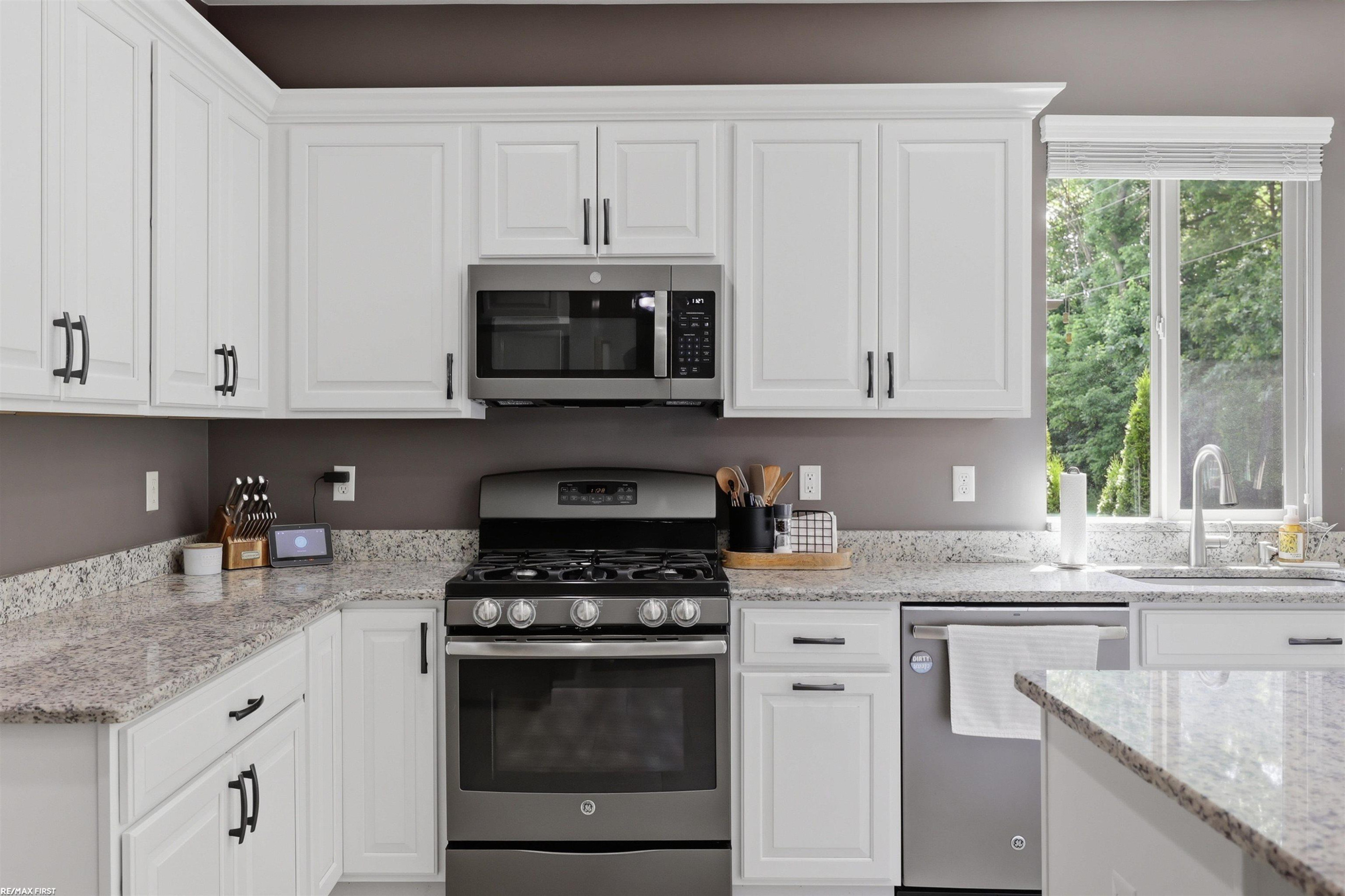 22350 Brantingham Road, Macomb, MI 48044 — Photo 9
