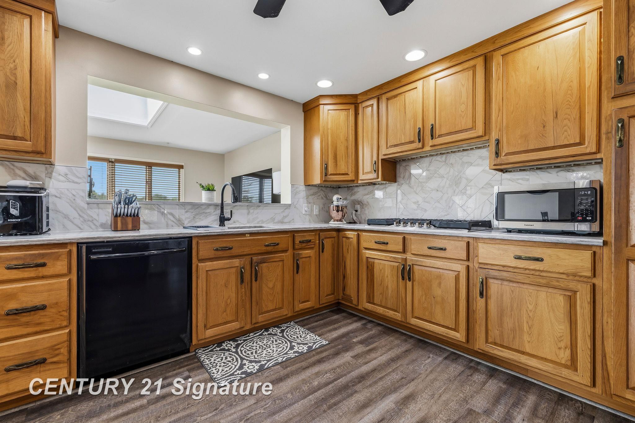 4743 Century Drive, Saginaw, MI 48638 — Photo 3
