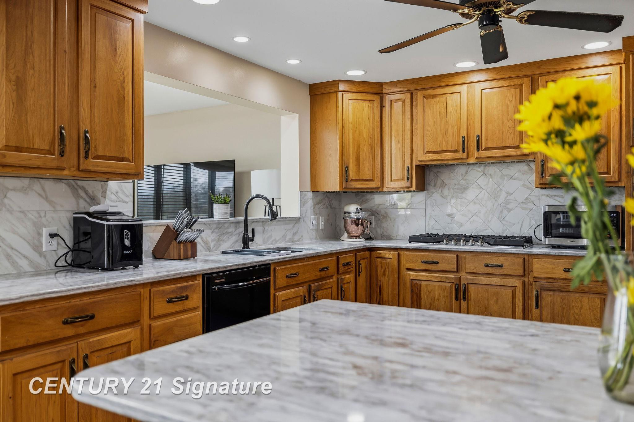 4743 Century Drive, Saginaw, MI 48638 — Photo 4
