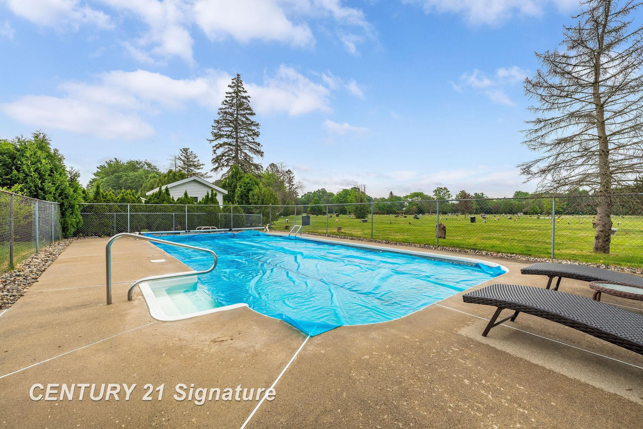4743 Century Drive, Saginaw, MI 48638 — Photo 40