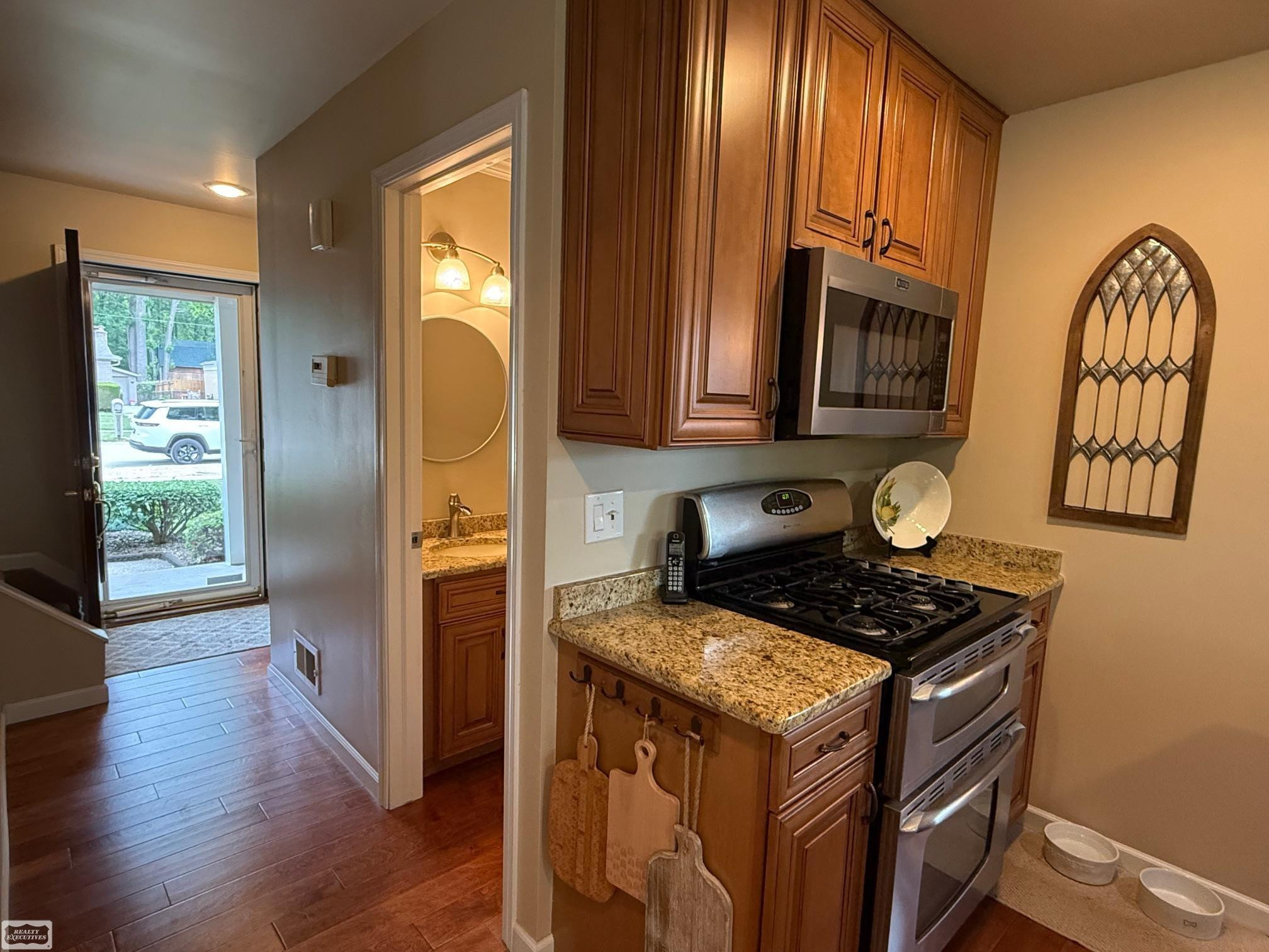 50467 Peggy Lane, Chesterfield, MI 48047 — Photo 16
