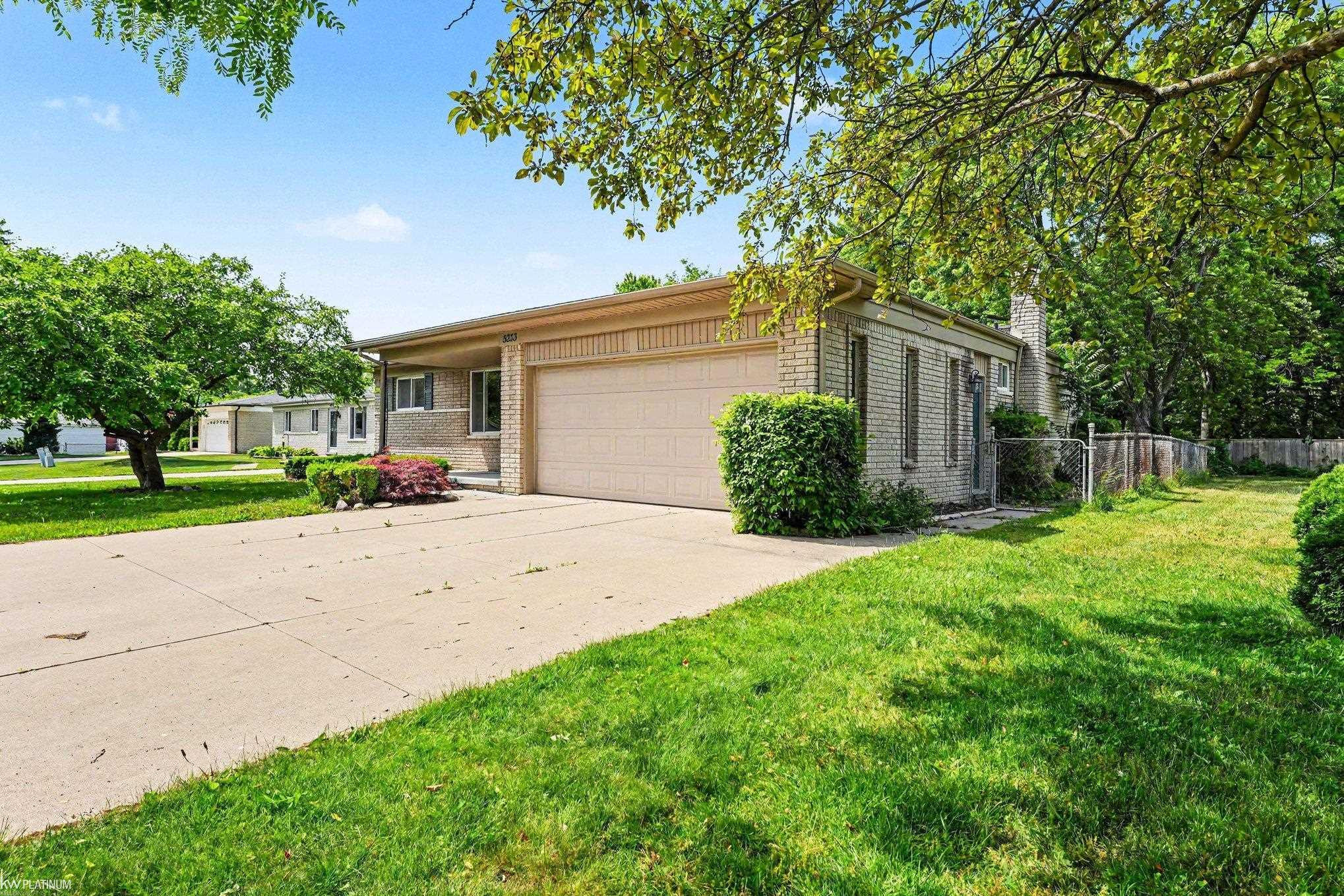 5233 Plymouth Street, Sterling Heights, MI 48310 — Photo 2