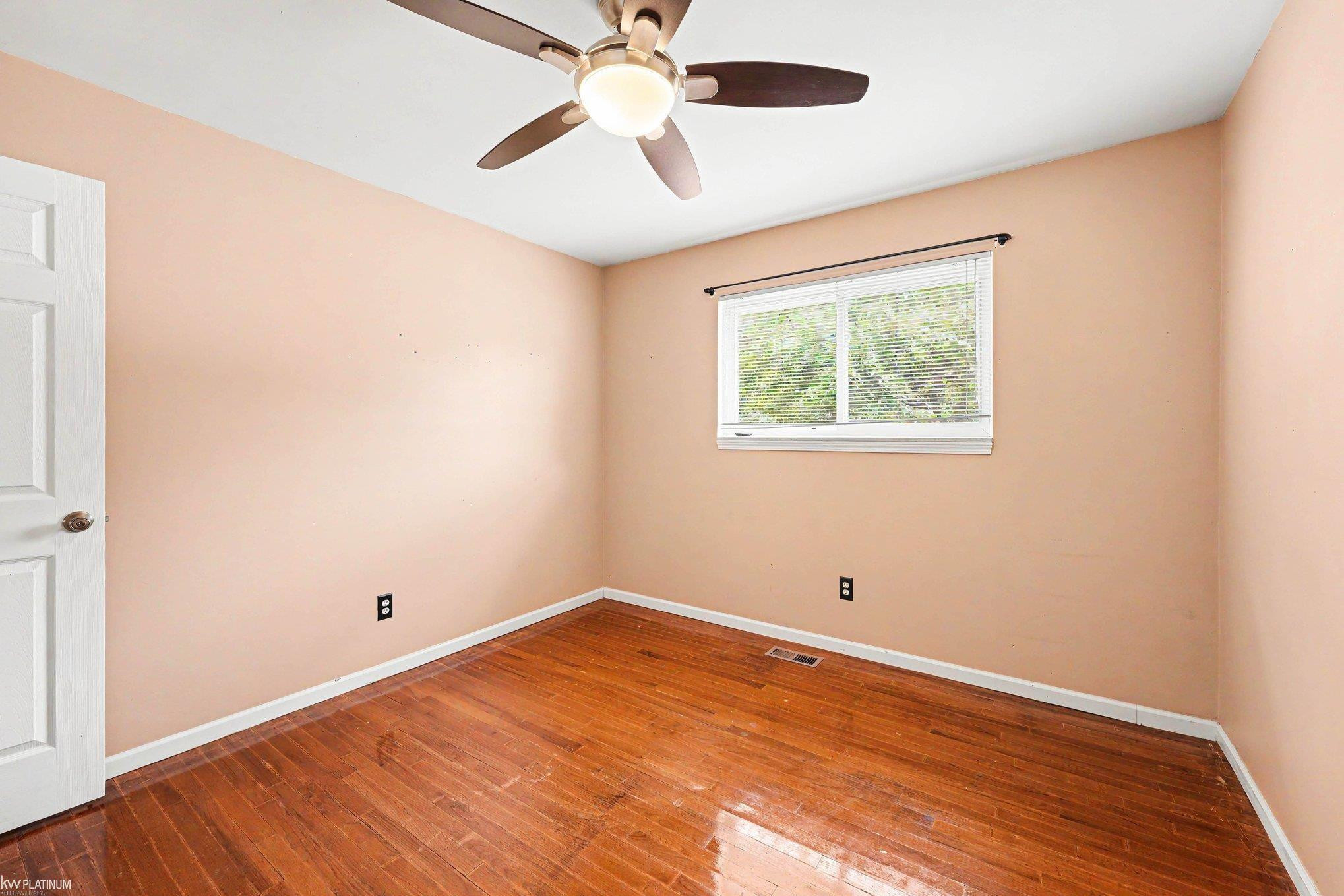 5233 Plymouth Street, Sterling Heights, MI 48310 — Photo 10