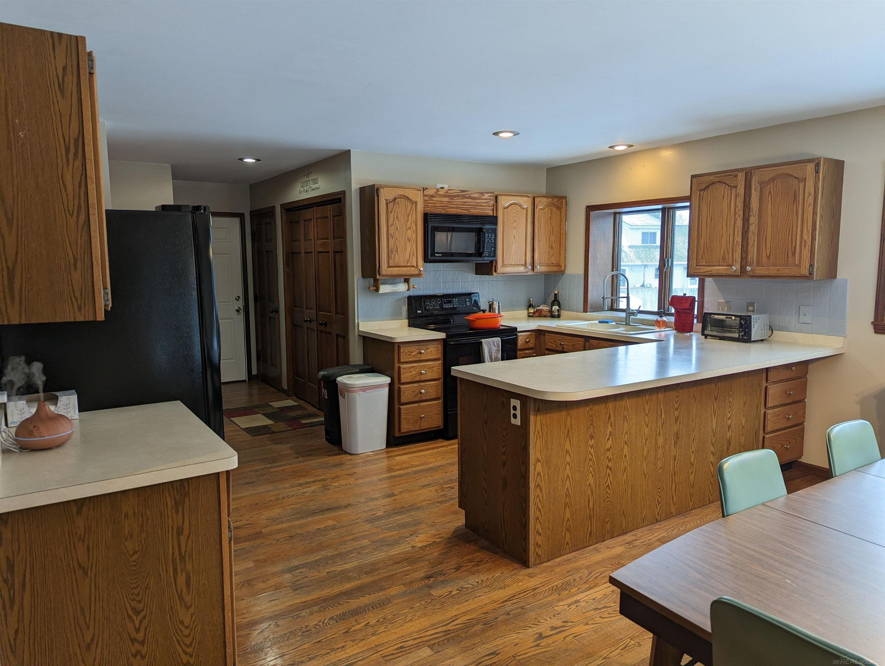 9764 Annabelle Court, South Lyon, MI 48178 — Photo 8
