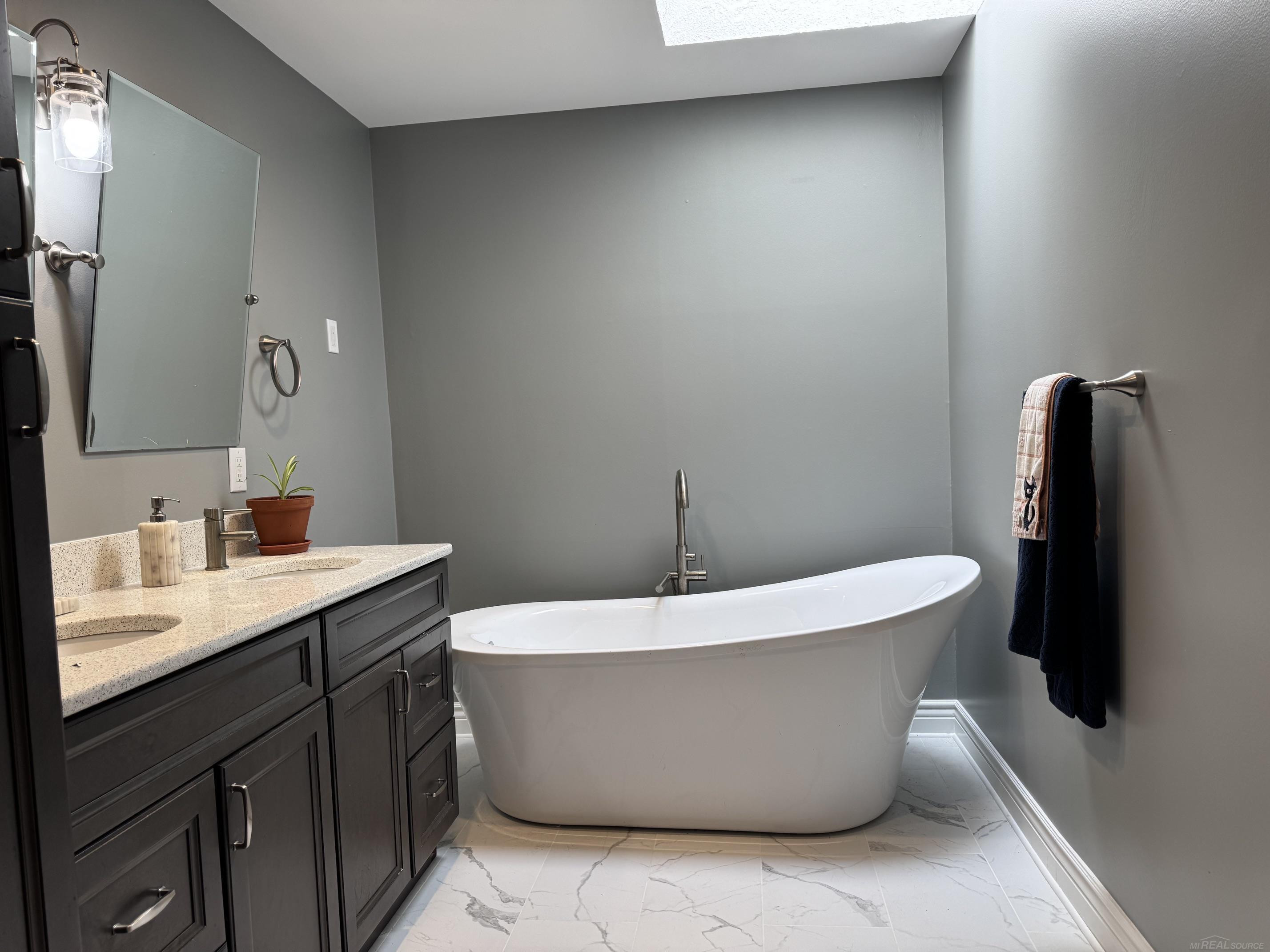 9764 Annabelle Court, South Lyon, MI 48178 — Photo 21