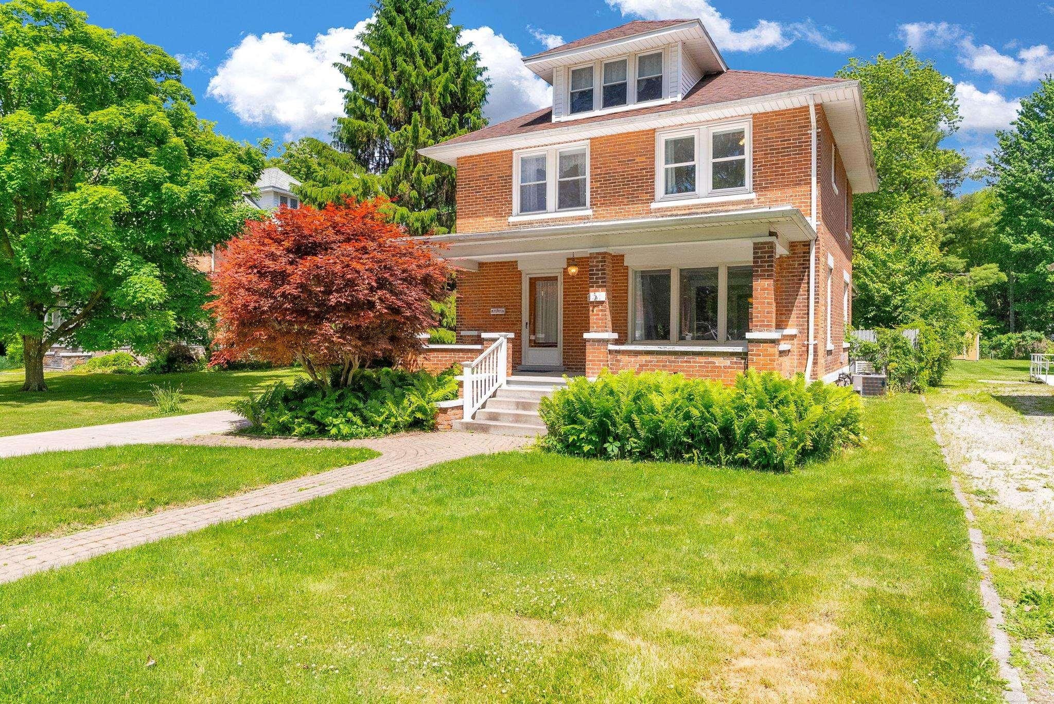 222 N Howard Avenue, Croswell, MI 48422