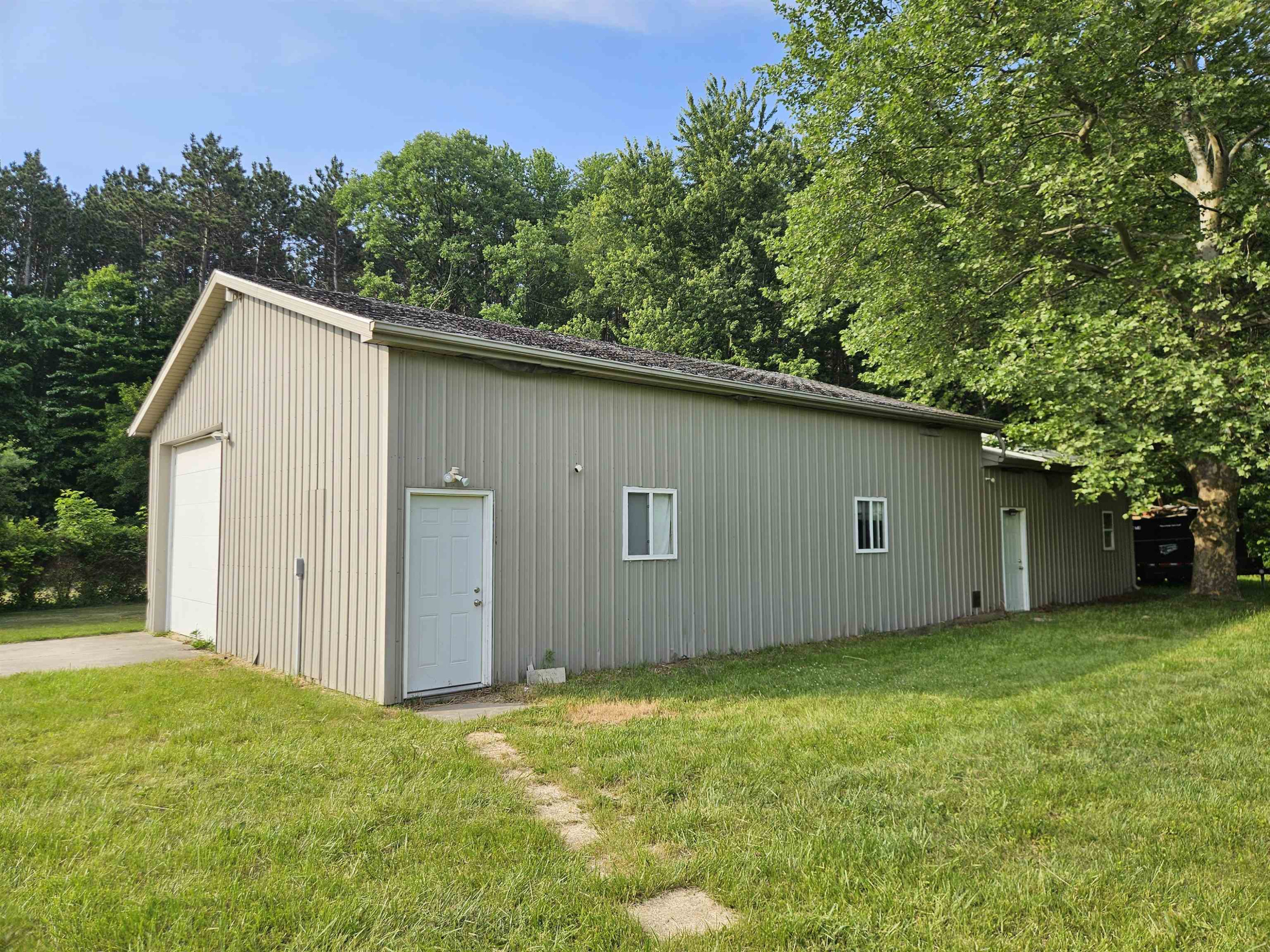 8525 Dixie Highway, Birch Run, MI 48415 — Photo 14