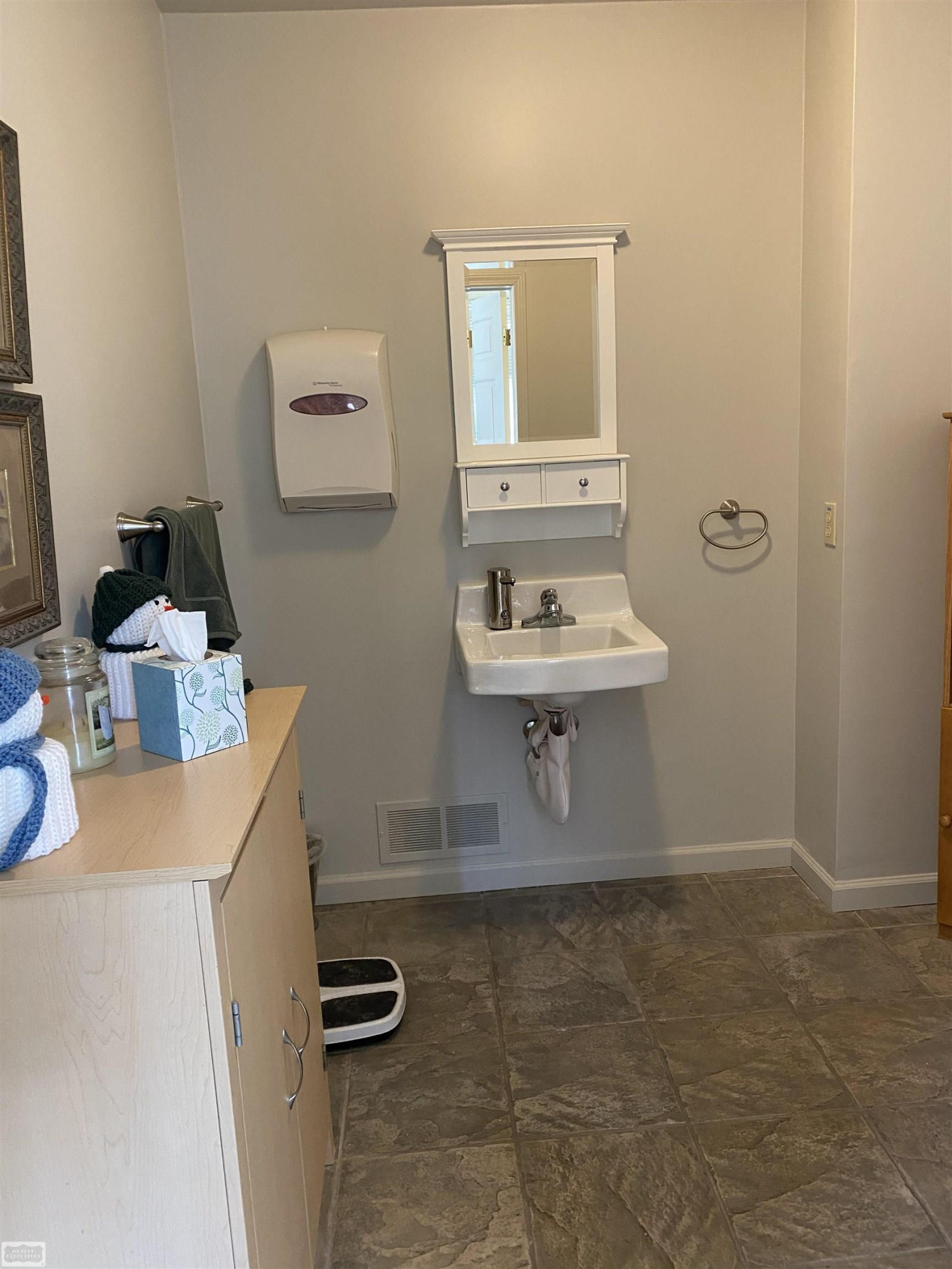 143 W Saint Clair Street, MI 48065 — Photo 8