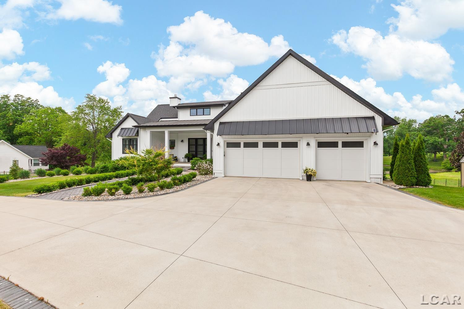 575 Budlong Street, Adrian, MI 49221 — Photo 3