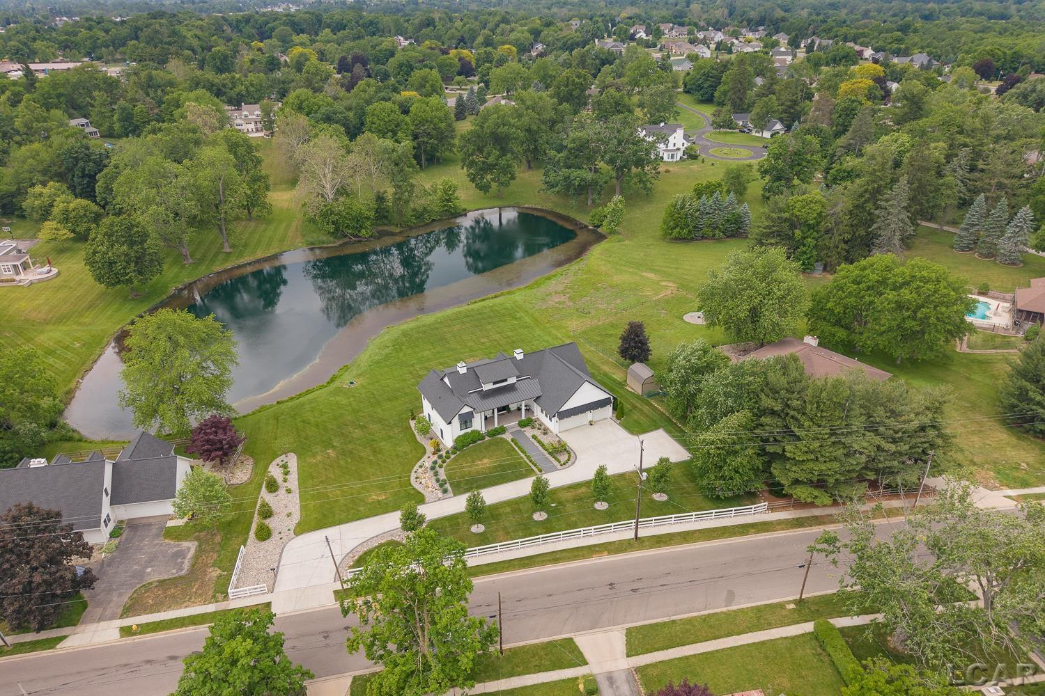 575 Budlong Street, Adrian, MI 49221 — Photo 65