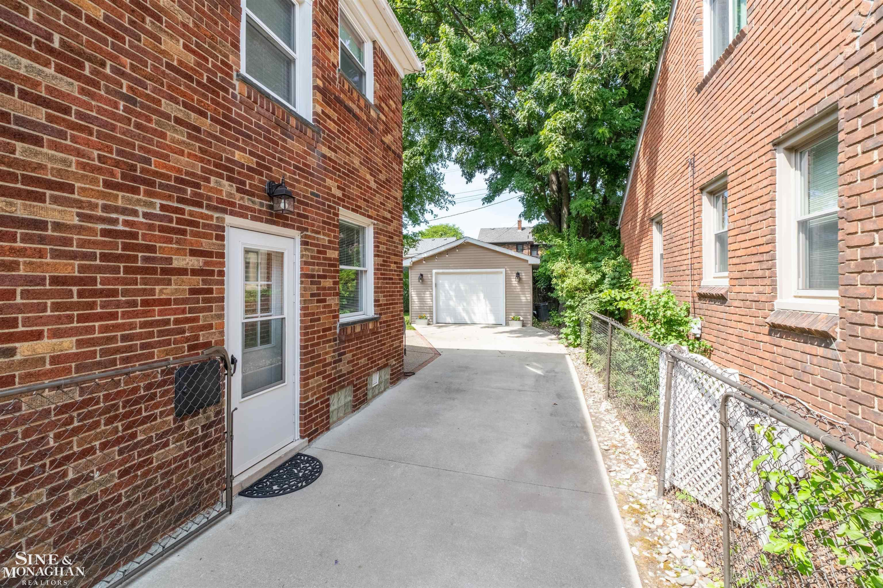 474 Touraine Road, Grosse Pointe Farms, MI 48236 — Photo 49