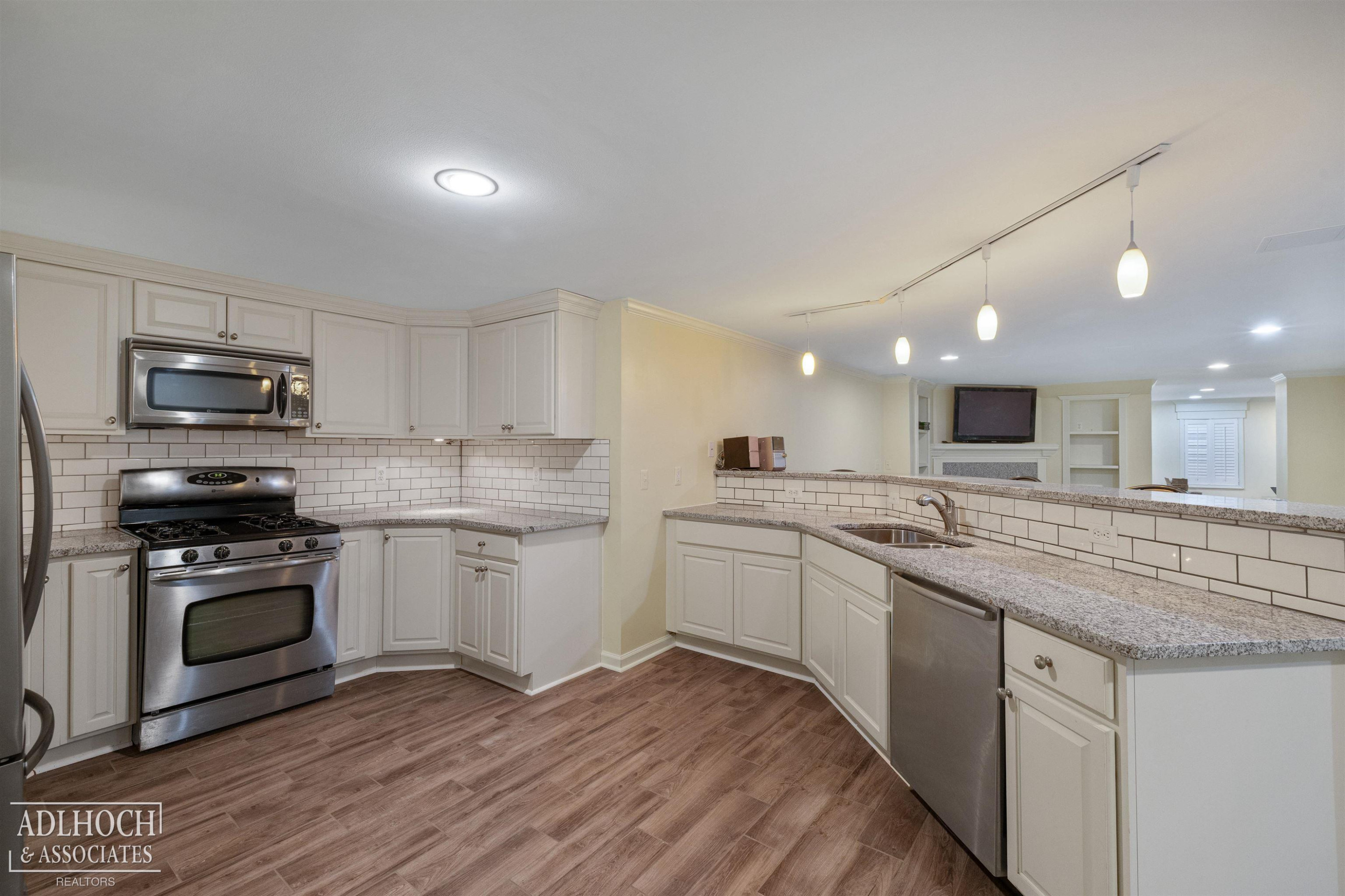 758 Middlesex Road, Grosse Pointe, MI 48230 — Photo 28