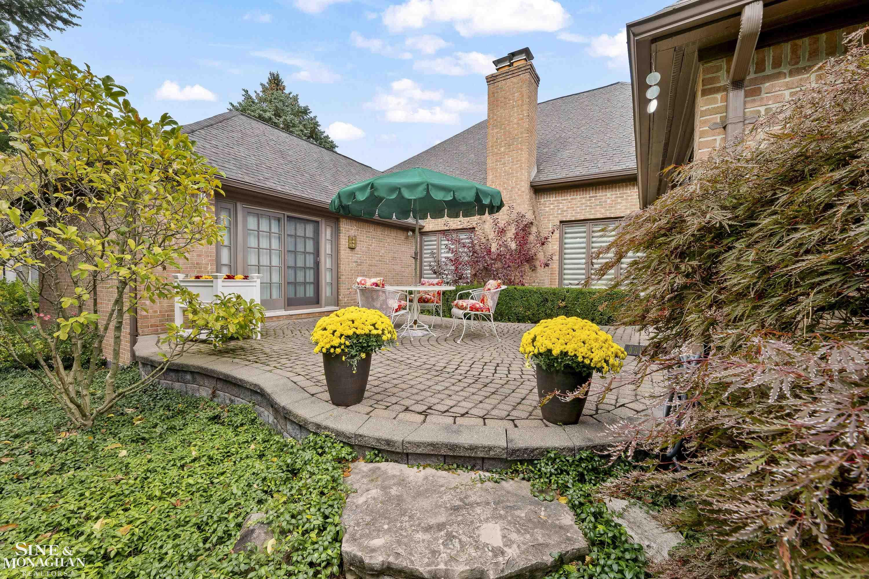 1126 Ridgeway Drive, Rochester, MI 48307 — Photo 4