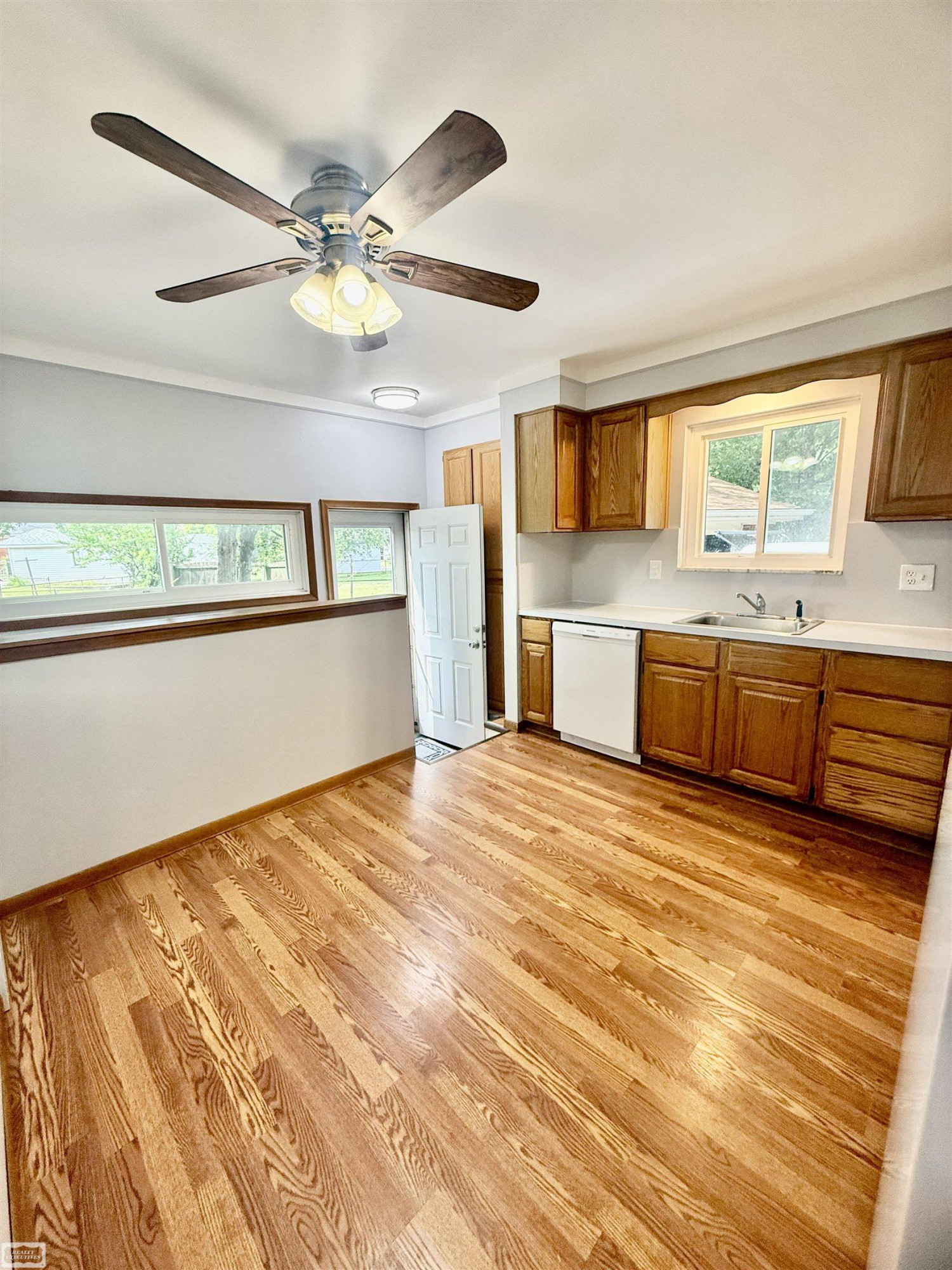 26093 La Salle Ct. Street, Roseville, MI 48066 — Photo 5