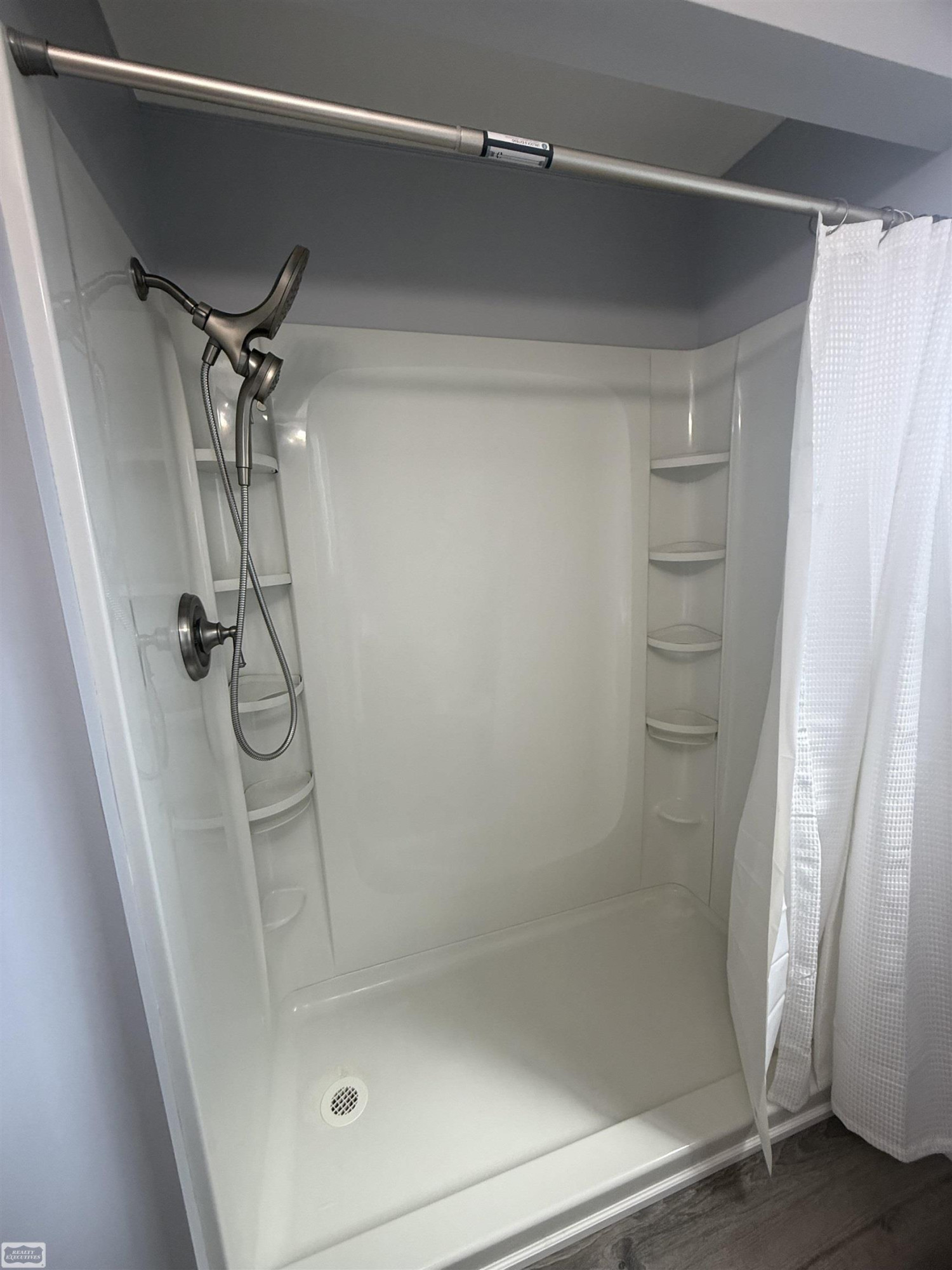 26093 La Salle Ct. Street, Roseville, MI 48066 — Photo 8