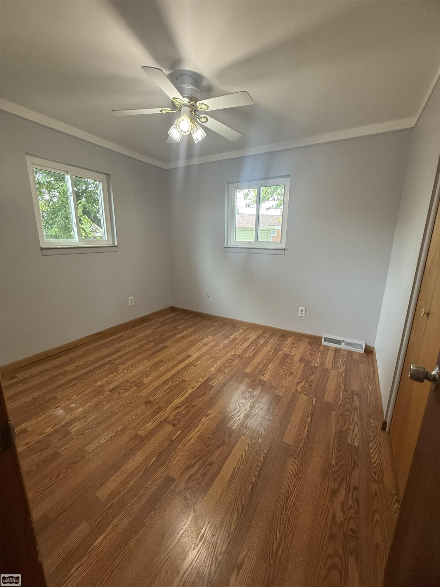 26093 La Salle Ct. Street, Roseville, MI 48066 — Photo 10