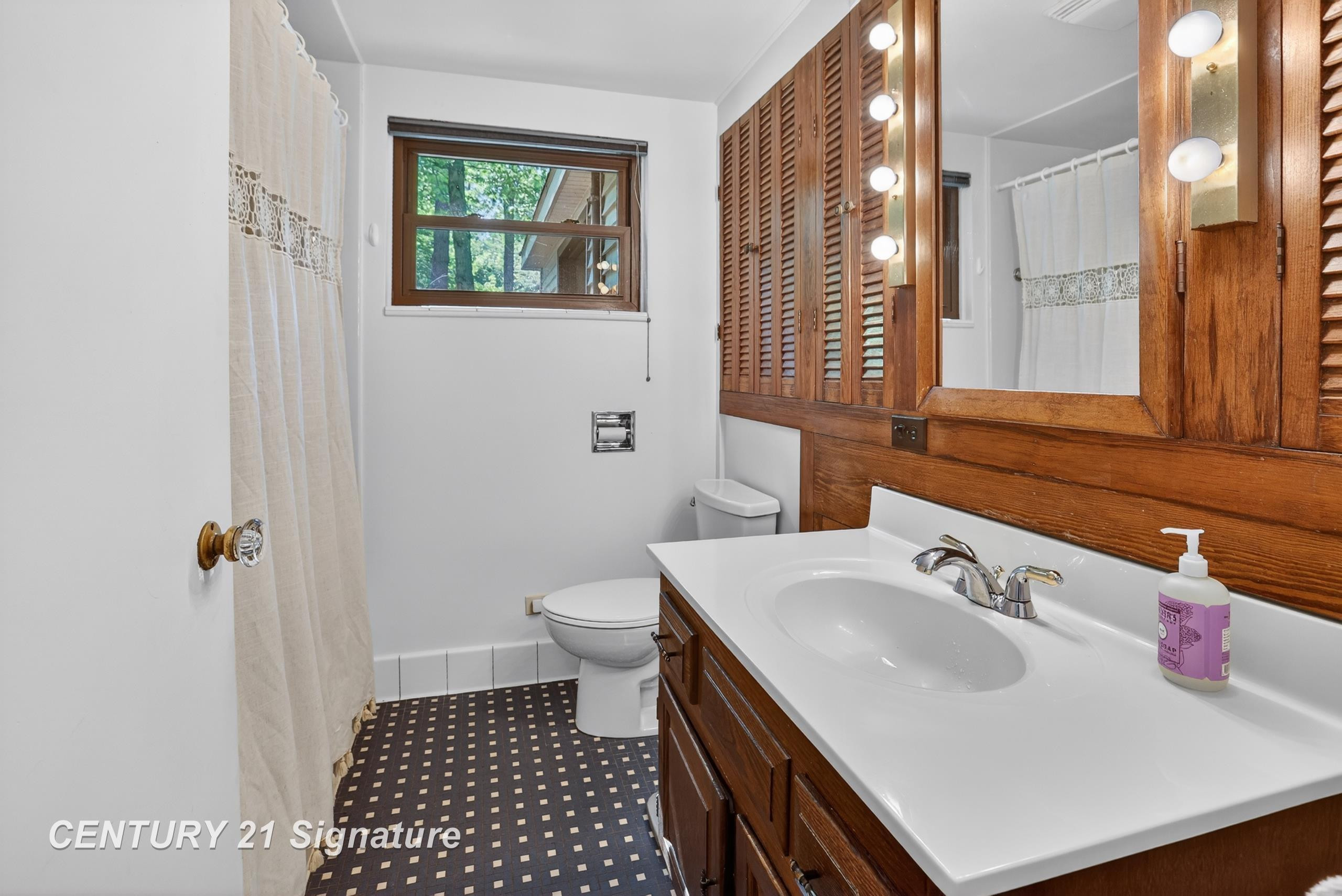 1820 Lawrence Drive, Midland, MI 48640 — Photo 22