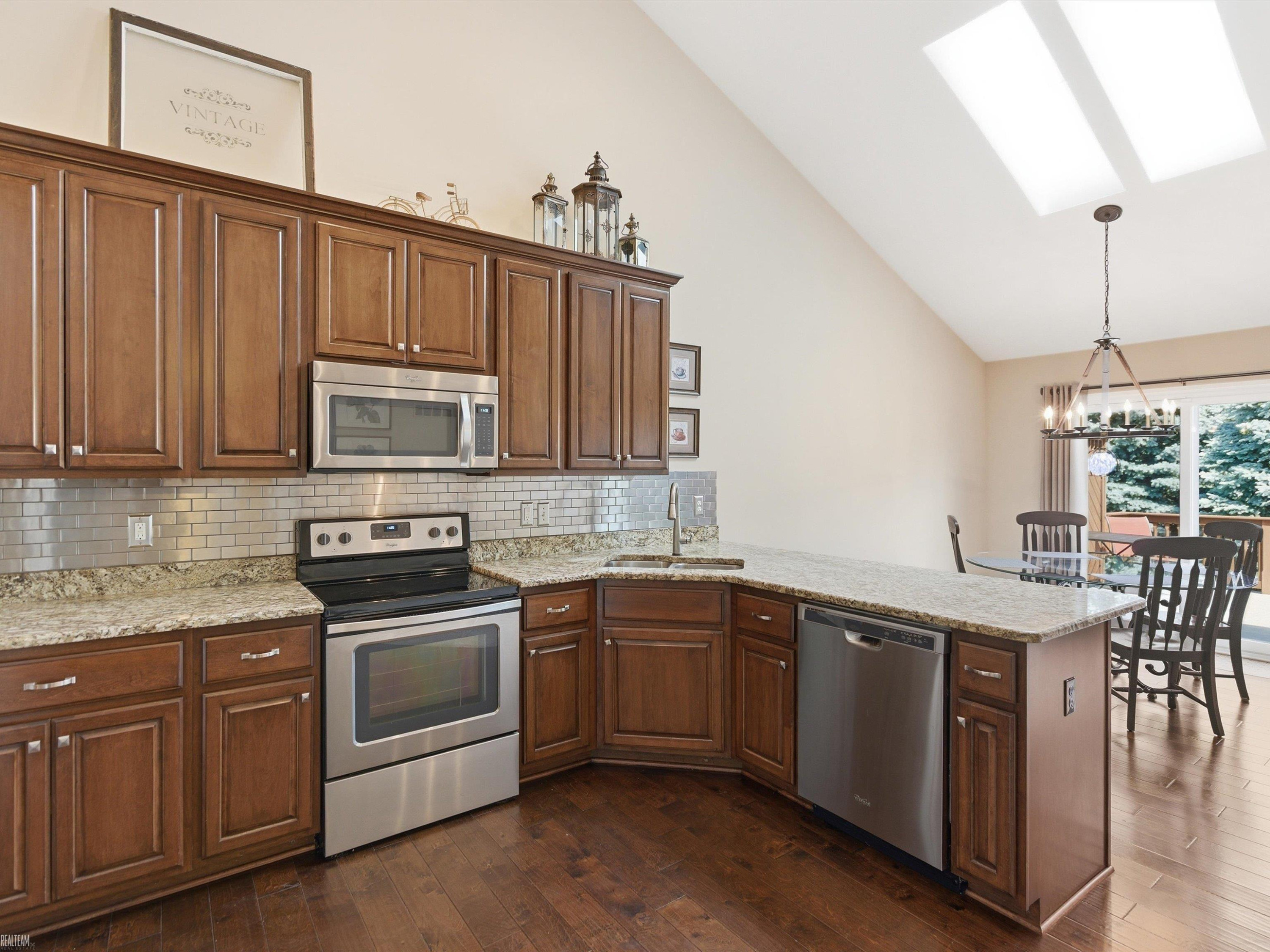 14837 N Park Drive, Shelby Twp, MI 48315 — Photo 11