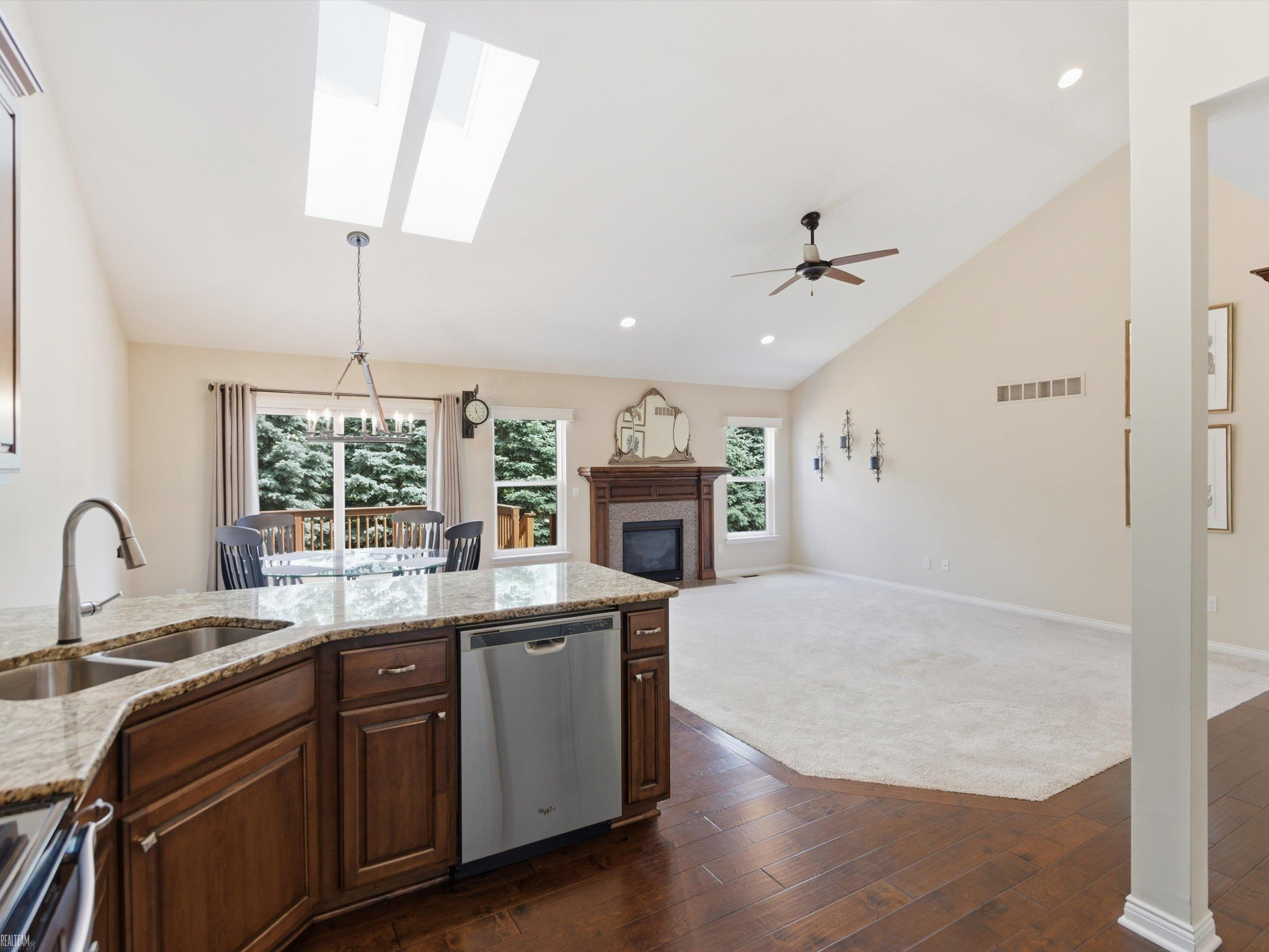 14837 N Park Drive, Shelby Twp, MI 48315 — Photo 12