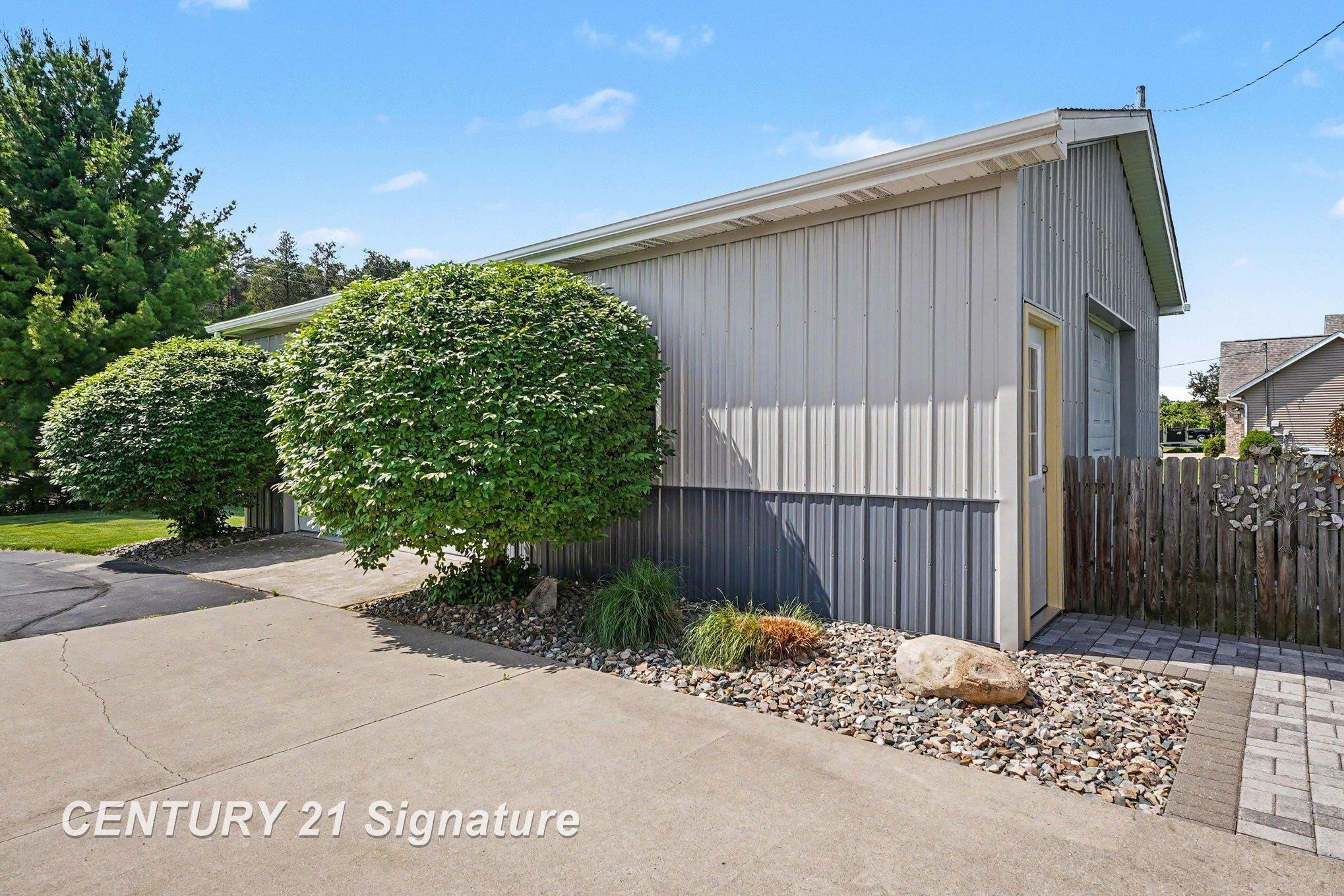 3790 N Gleaner Road, Freeland, MI 48623 — Photo 34