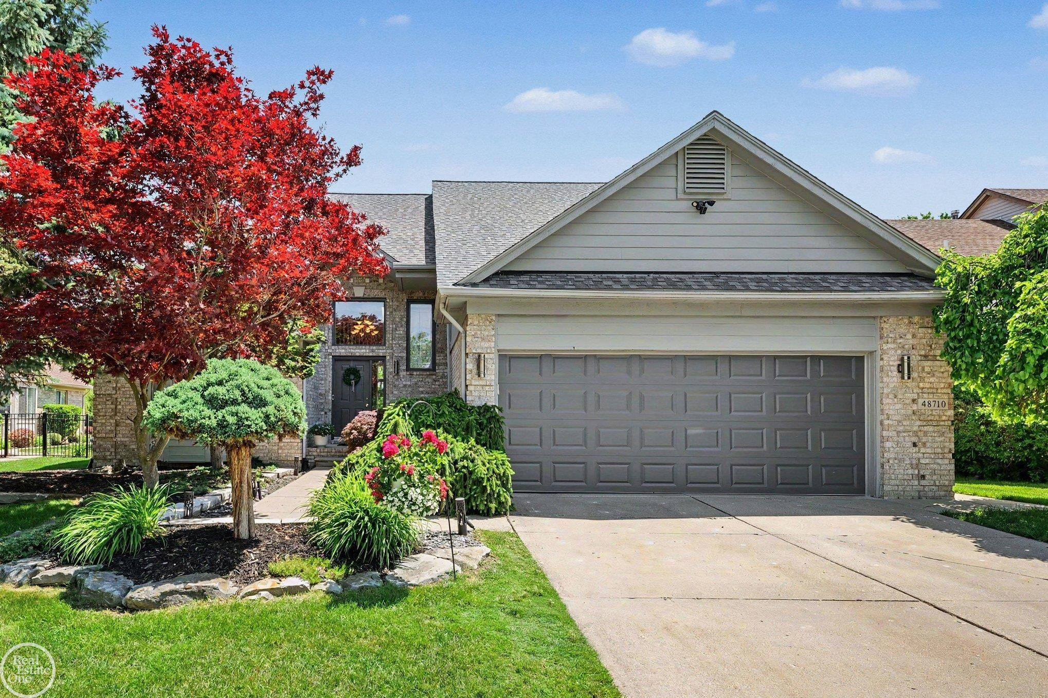 48710 Lafayette Drive, Macomb, MI 48044 — Photo 2