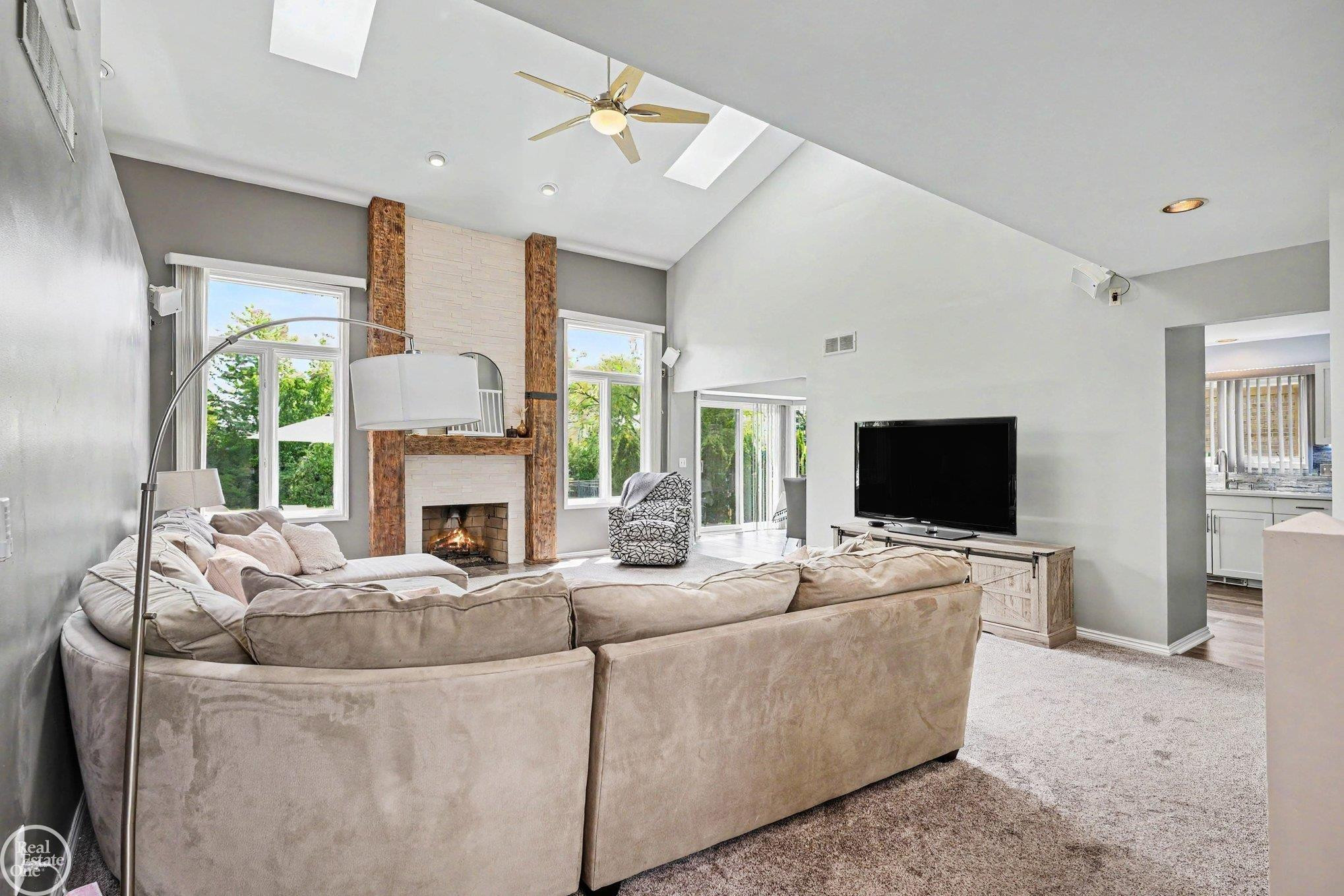 48710 Lafayette Drive, Macomb, MI 48044 — Photo 5