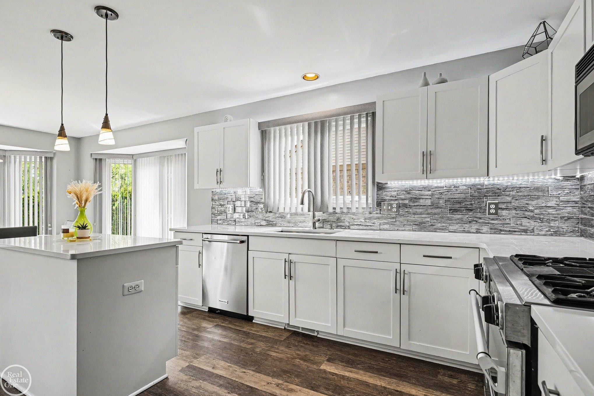 48710 Lafayette Drive, Macomb, MI 48044 — Photo 13