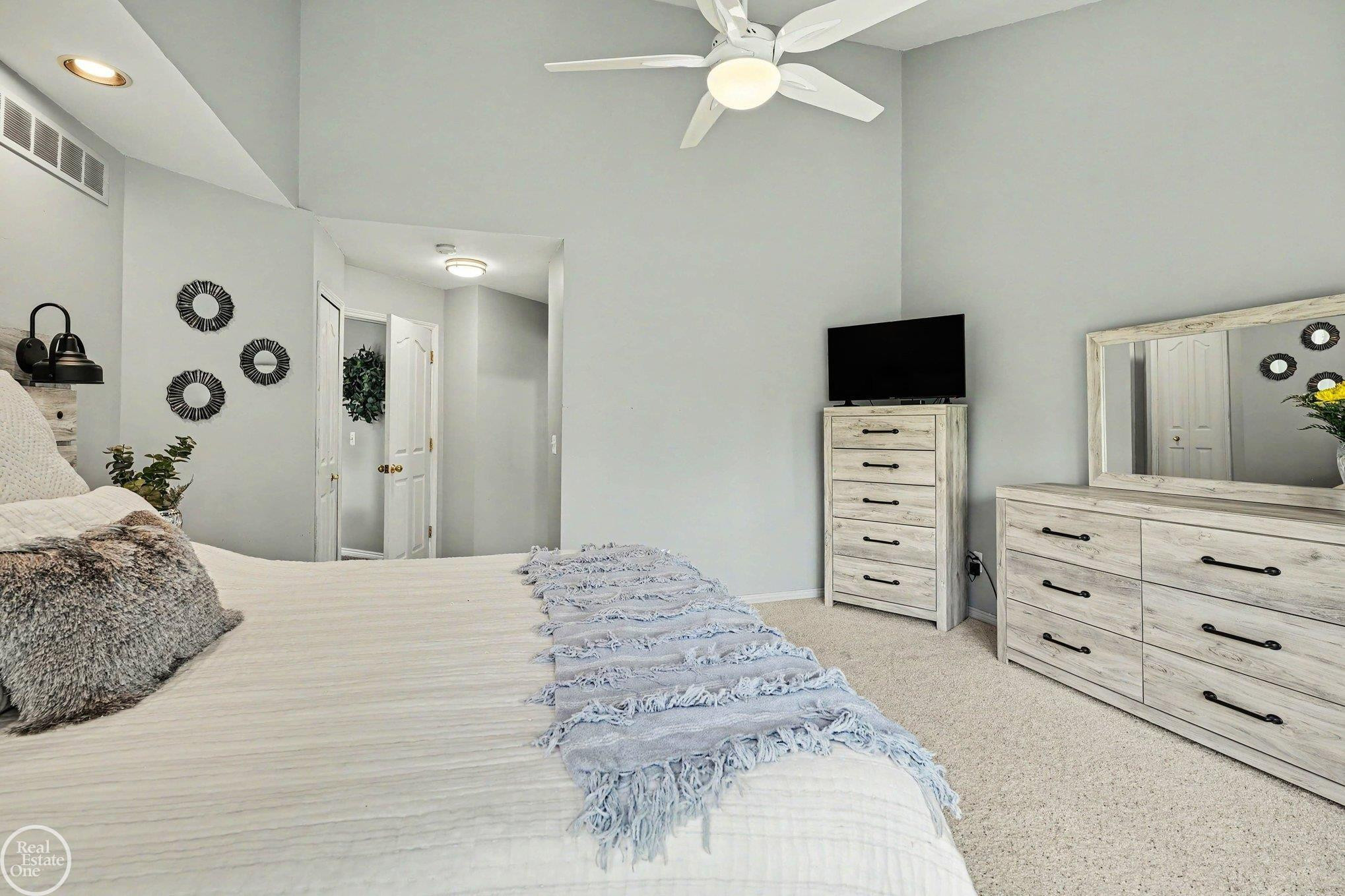 48710 Lafayette Drive, Macomb, MI 48044 — Photo 19
