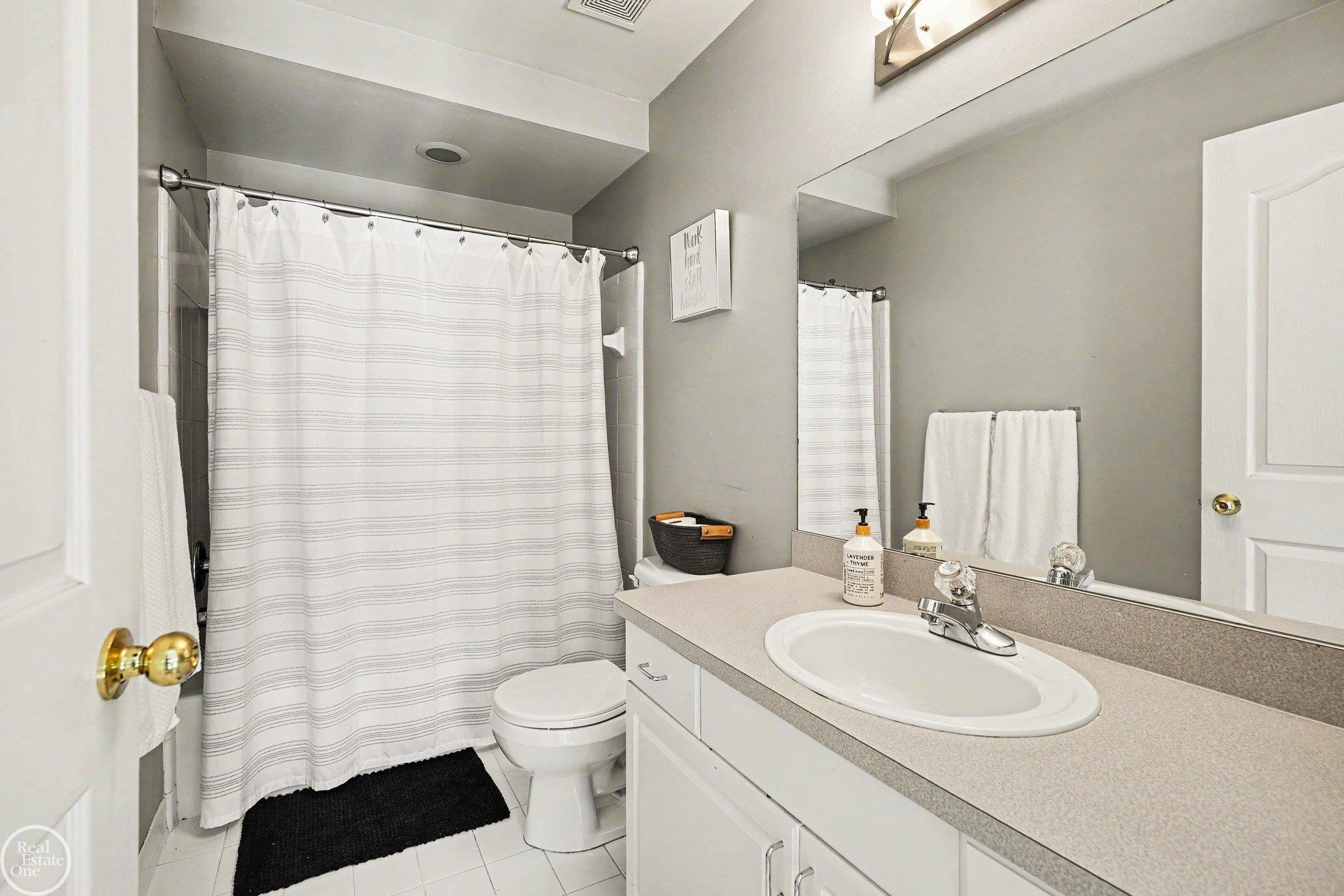 48710 Lafayette Drive, Macomb, MI 48044 — Photo 25