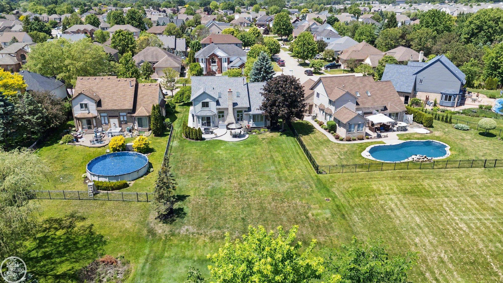 48710 Lafayette Drive, Macomb, MI 48044 — Photo 29