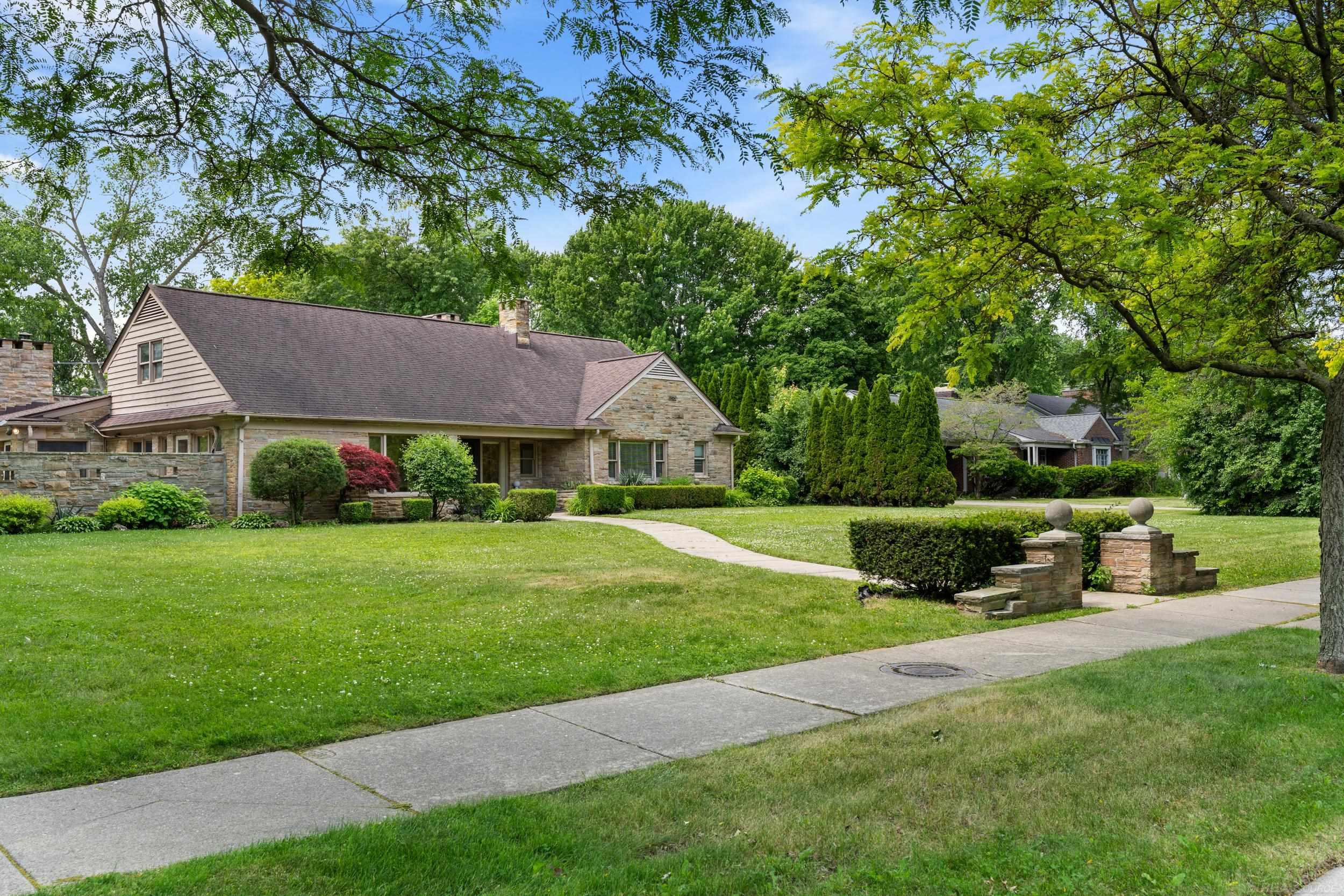 1427 Sunningdale Drive, Grosse Pointe, MI 48236 — Photo 8