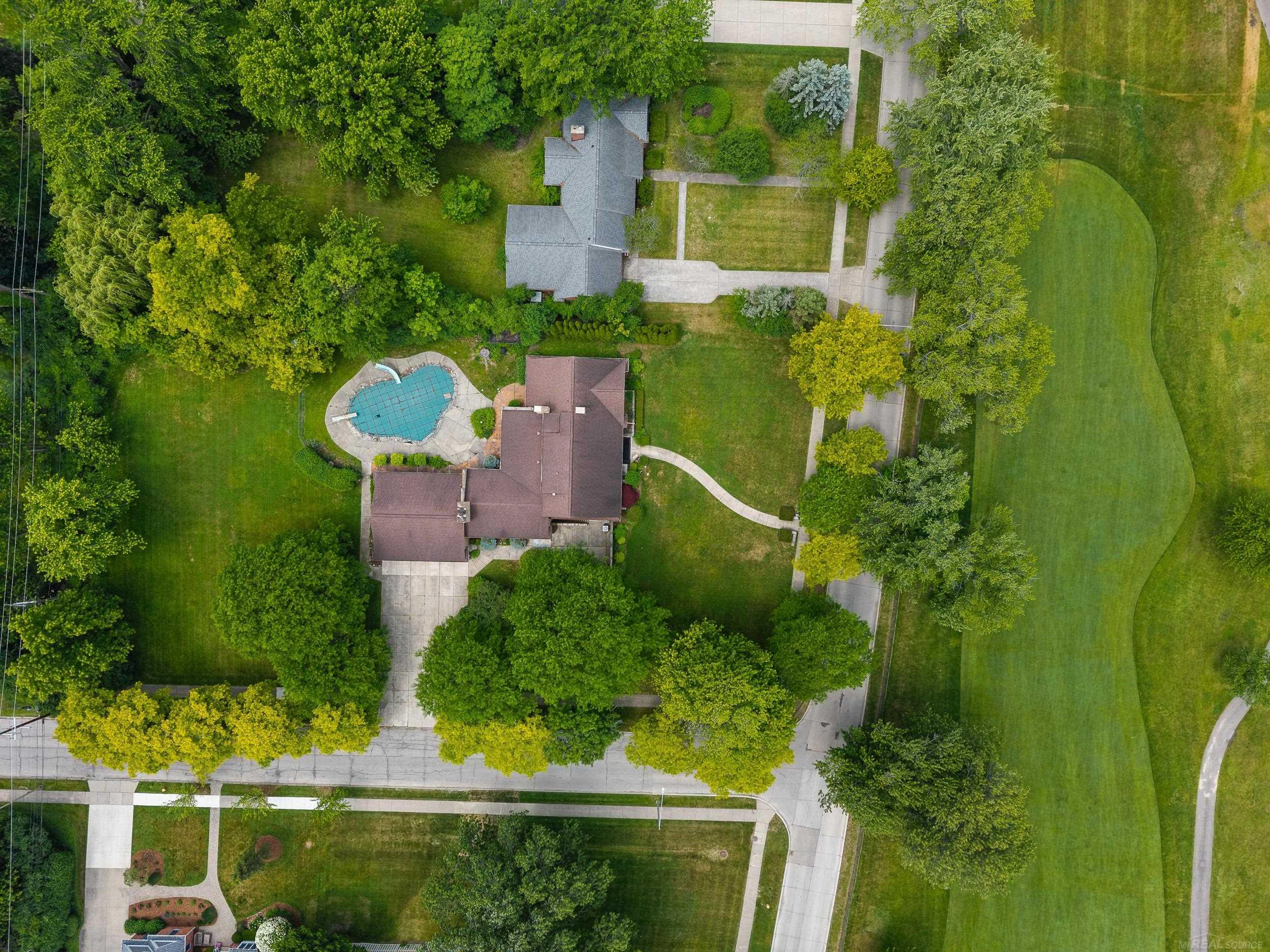 1427 Sunningdale Drive, Grosse Pointe, MI 48236 — Photo 10