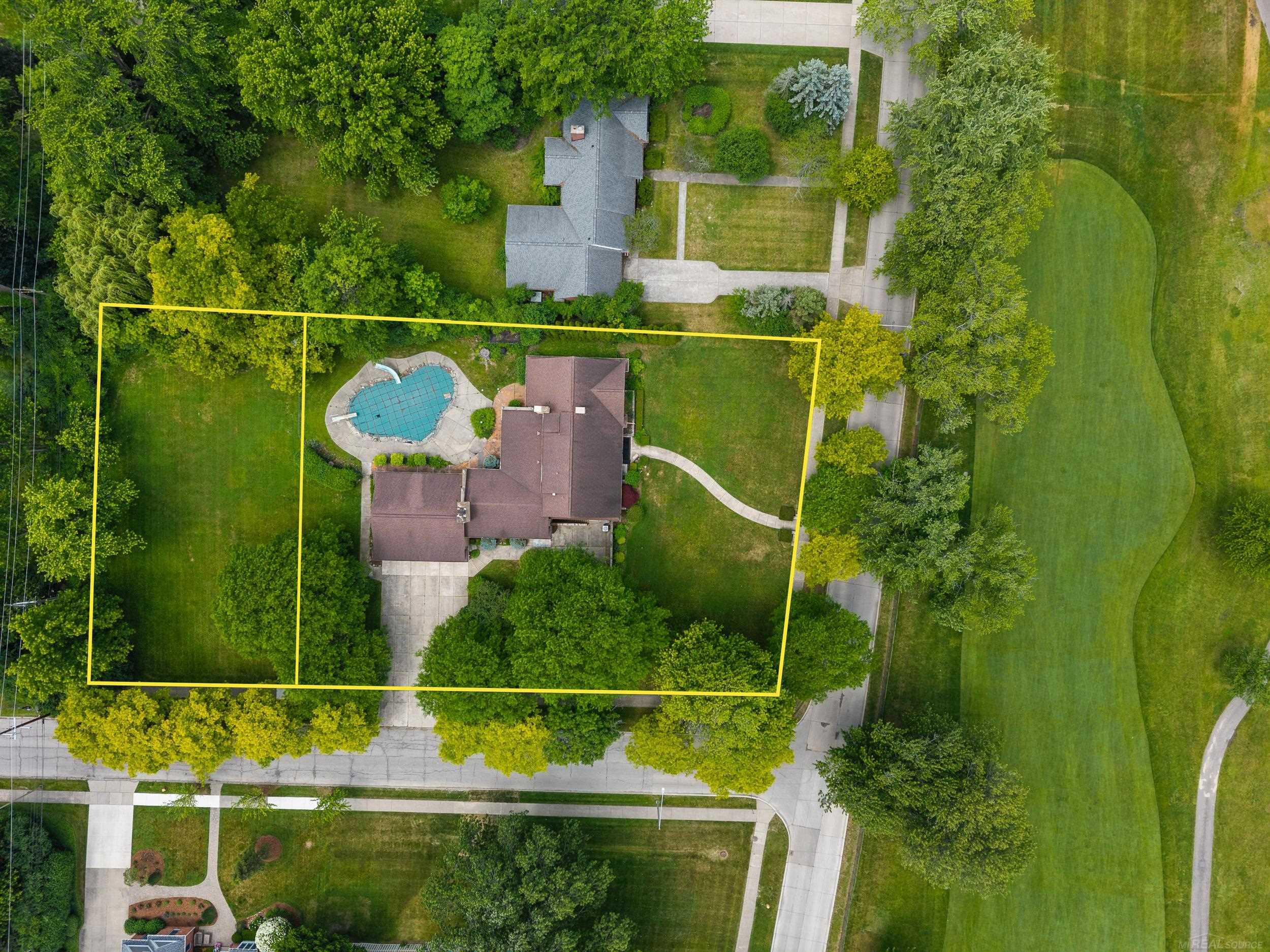 1427 Sunningdale Drive, Grosse Pointe, MI 48236 — Photo 11