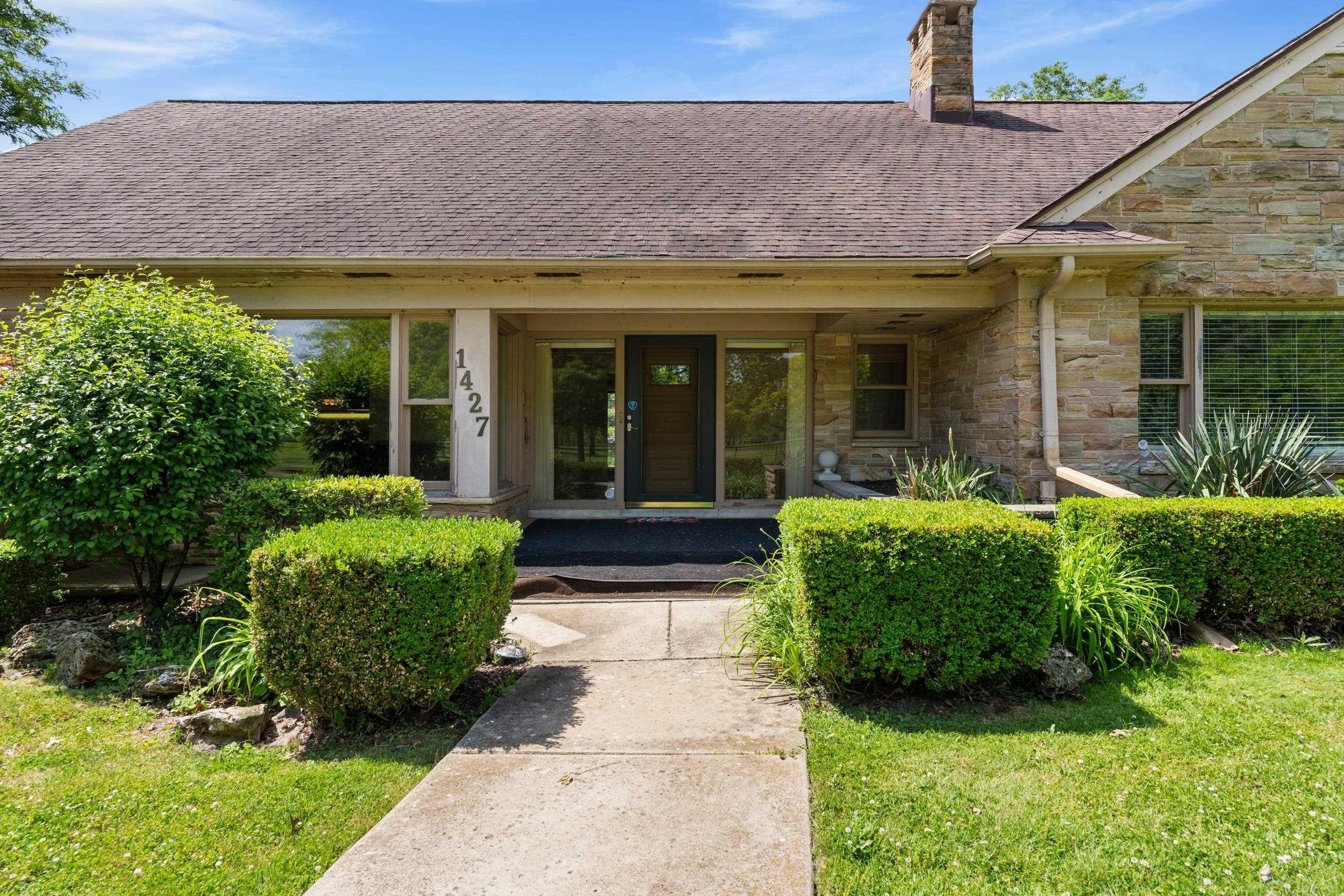 1427 Sunningdale Drive, Grosse Pointe, MI 48236 — Photo 13